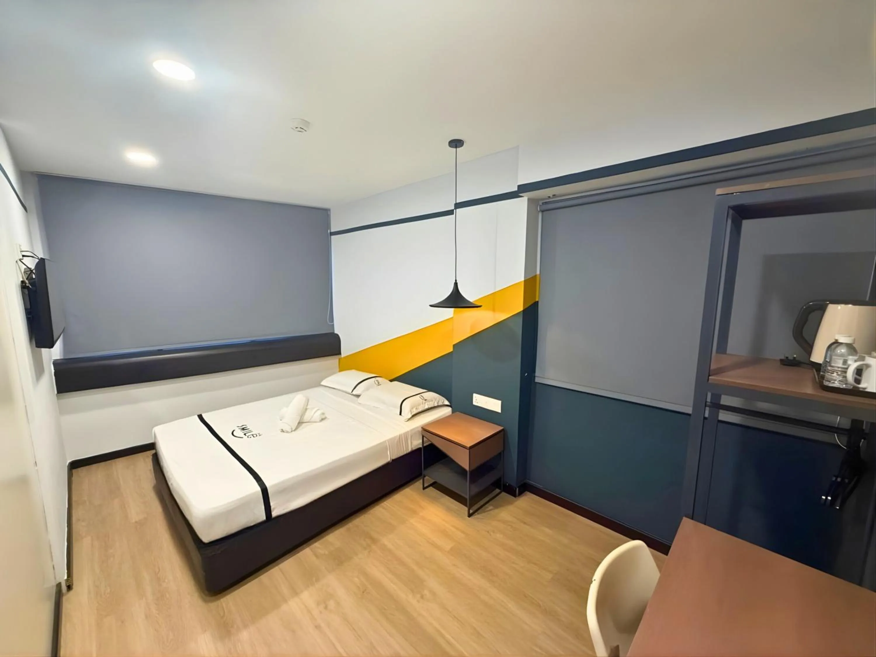 Bedroom, Bed in Smile Hotel Chow Kit PWTC