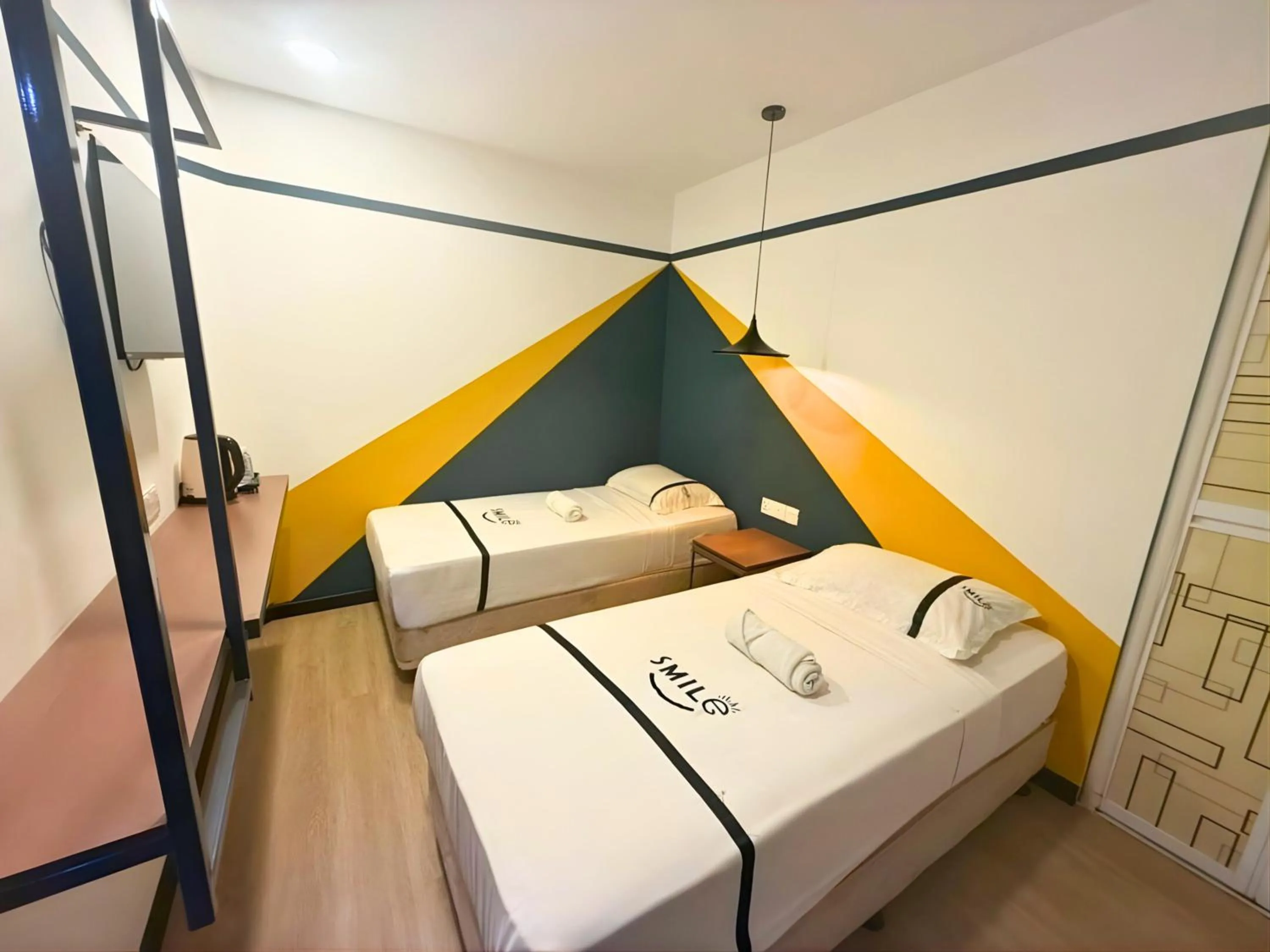 Bedroom, Bed in Smile Hotel Chow Kit PWTC