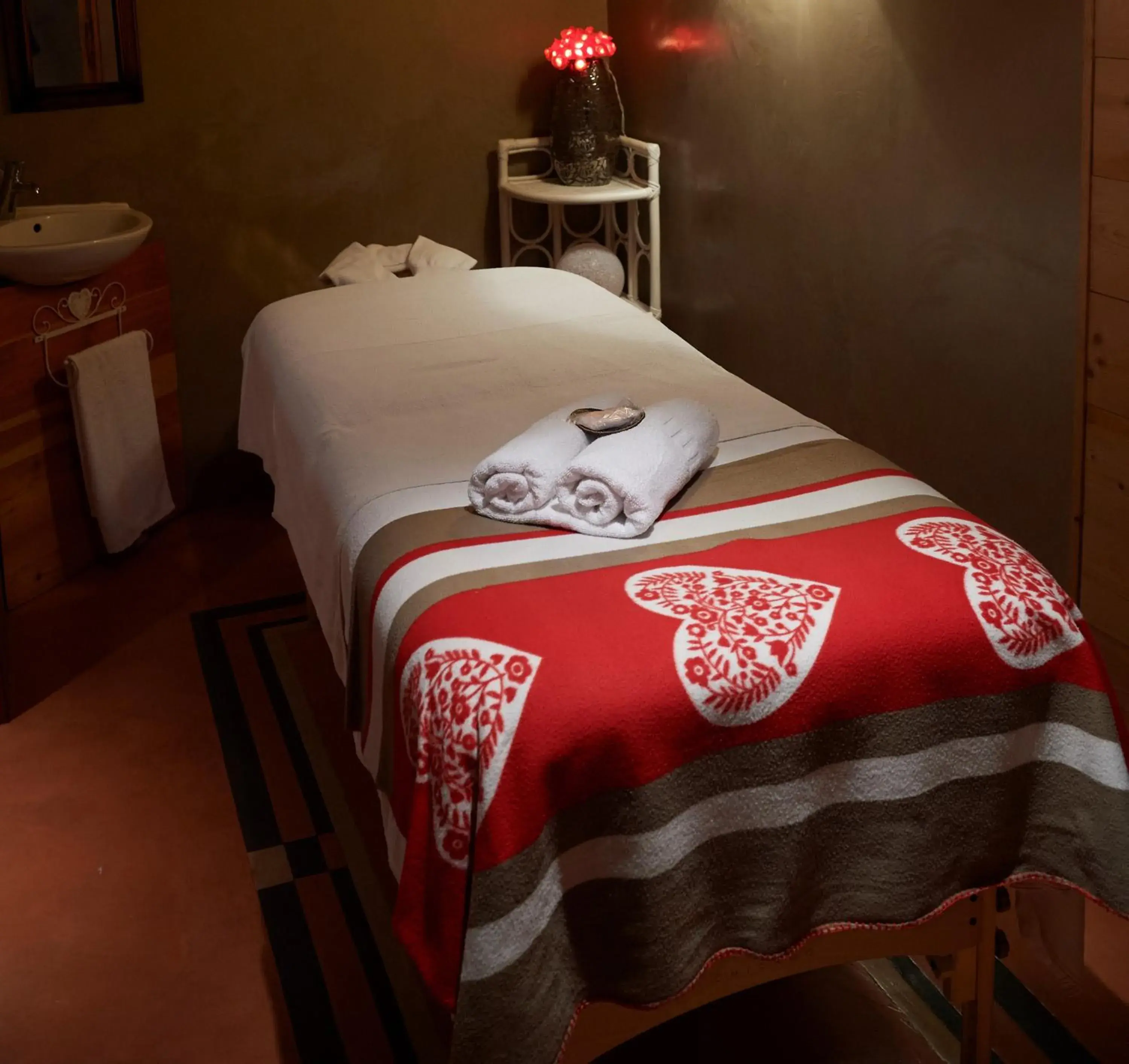 Bed in Logis Hôtel et Spa Le Christiania Bed in Logis Hôtel et Spa Le Christiania