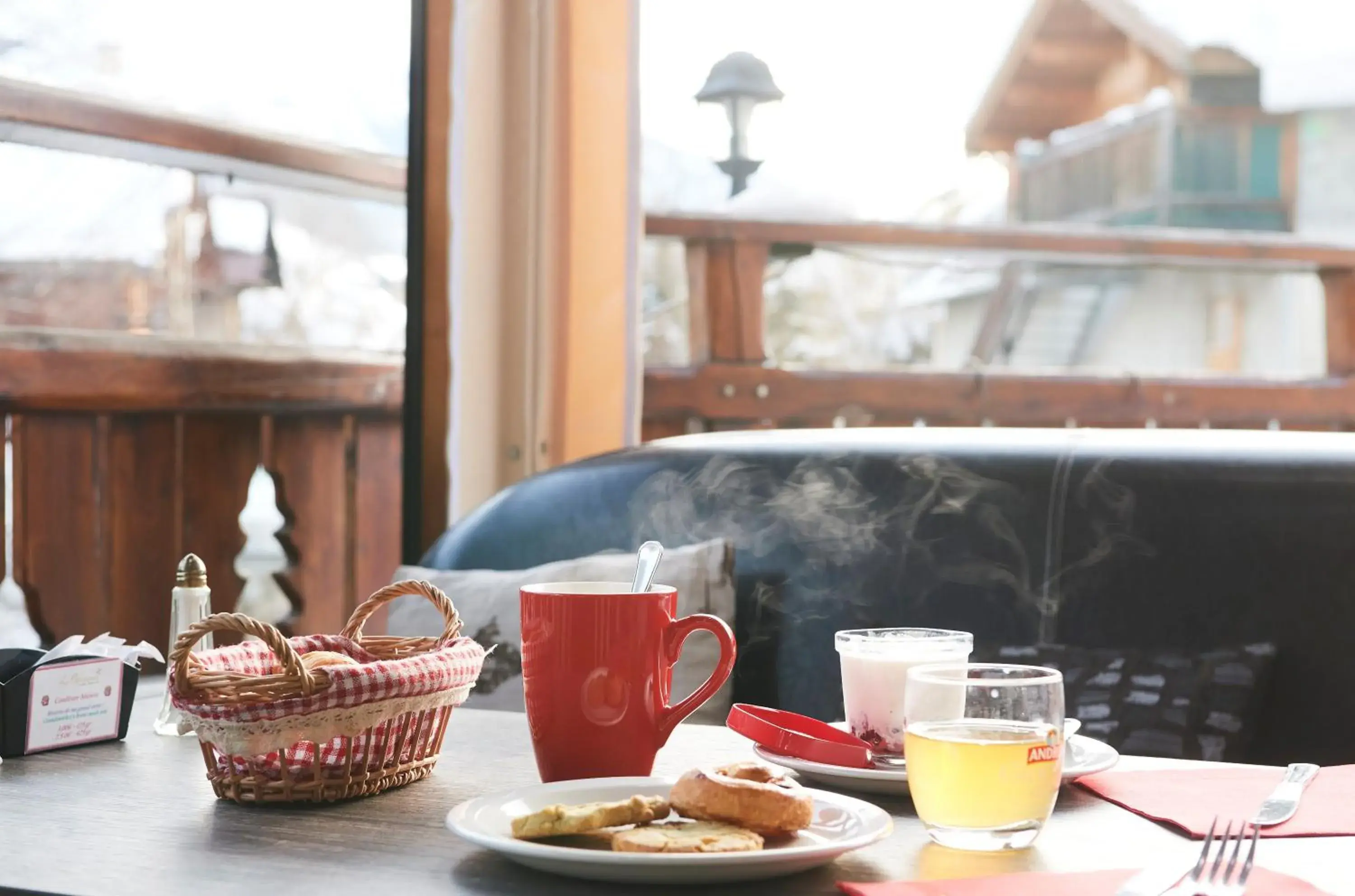 Food and drinks in Logis Hôtel et Spa Le Christiania Food and drinks in Logis Hôtel et Spa Le Christiania