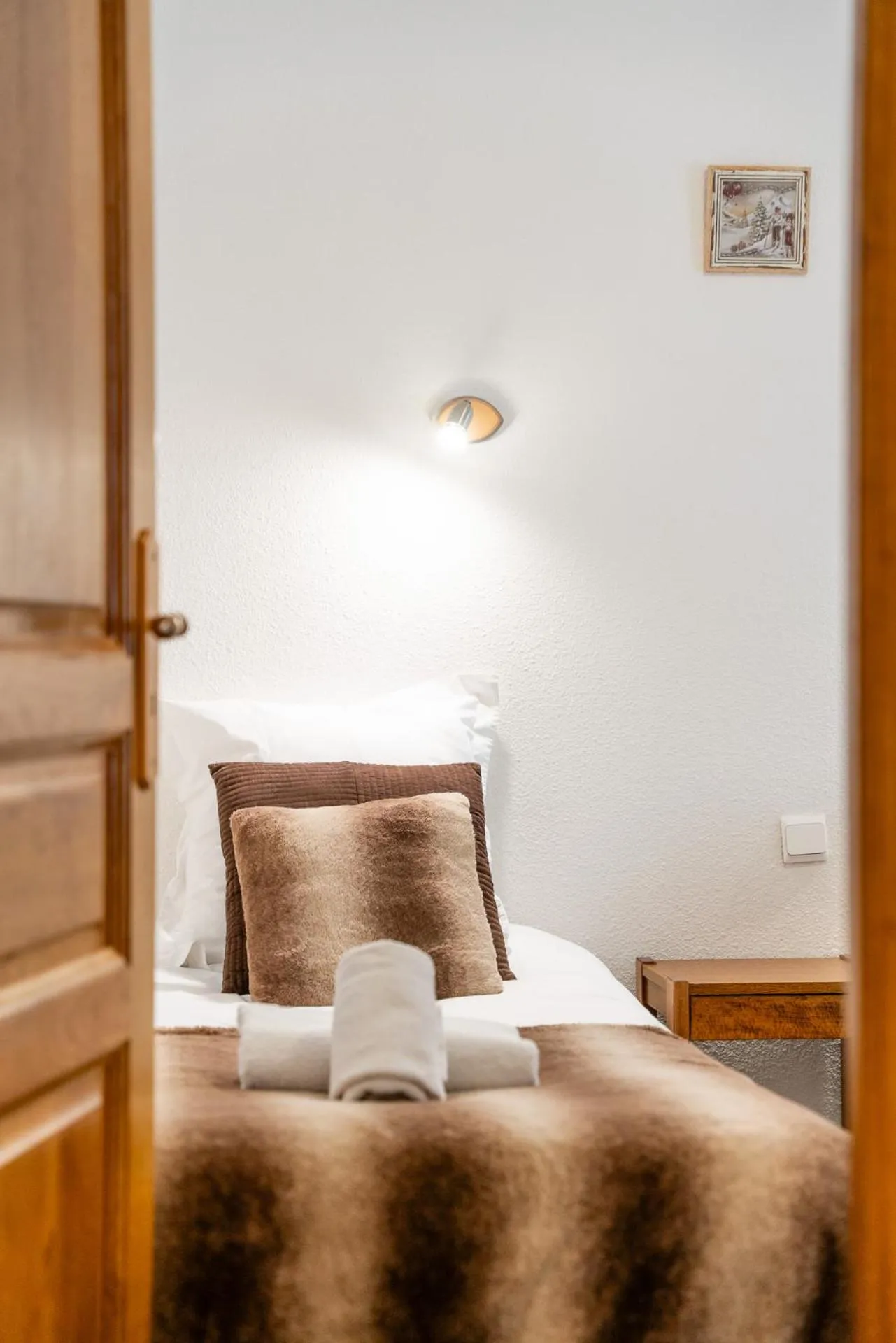 Bedroom, Bed in Logis Hôtel et Spa Le Christiania