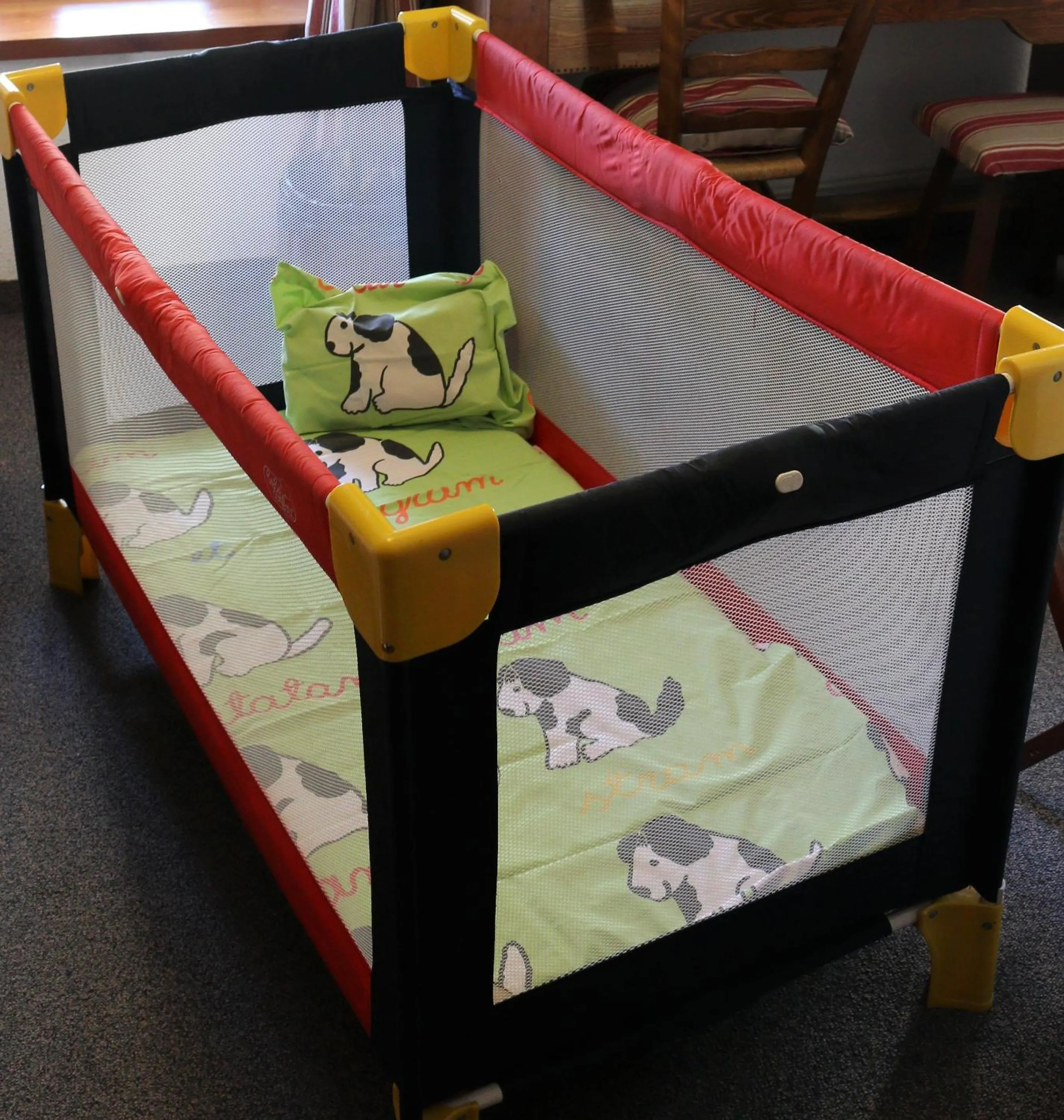 children, Bed in Logis Hôtel et Spa Le Christiania