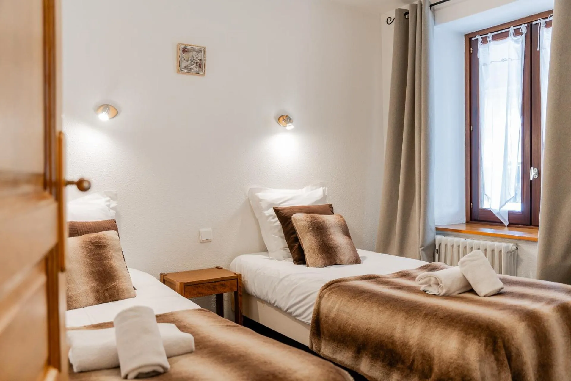 Bed in Logis Hôtel et Spa Le Christiania