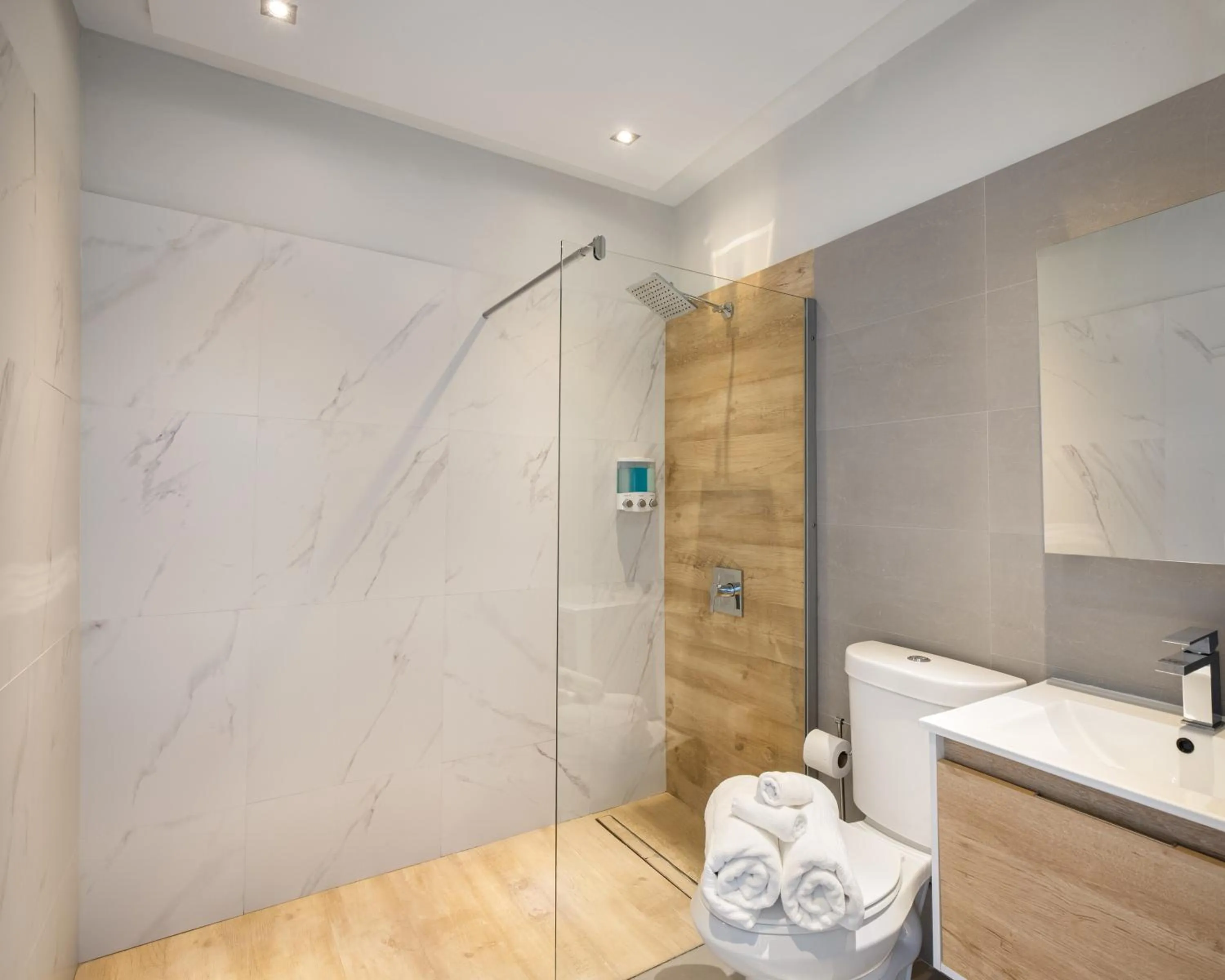 Shower in Rosalina Ocean Park