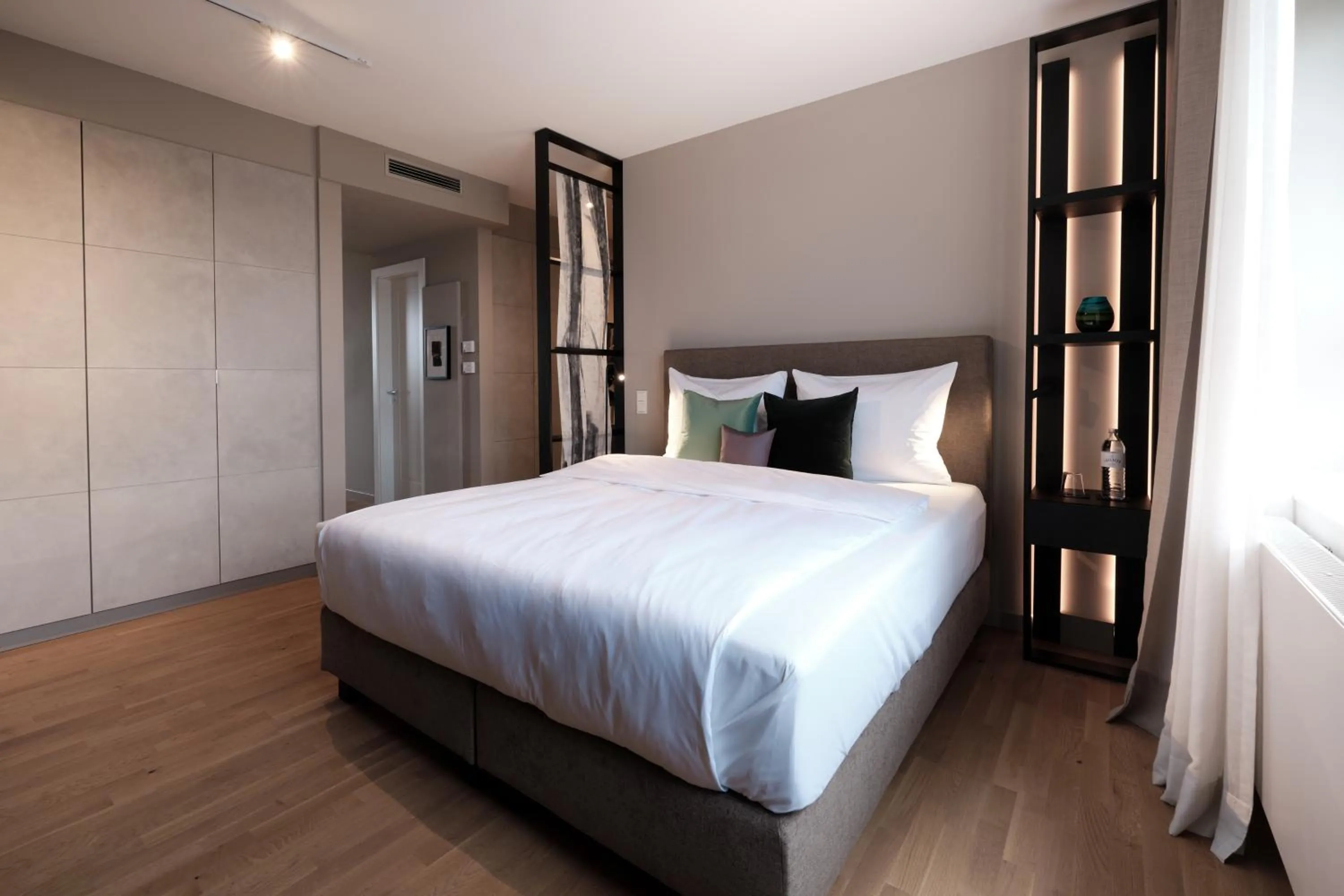 Bed in SAXX Hotel "Am Theater Karree"