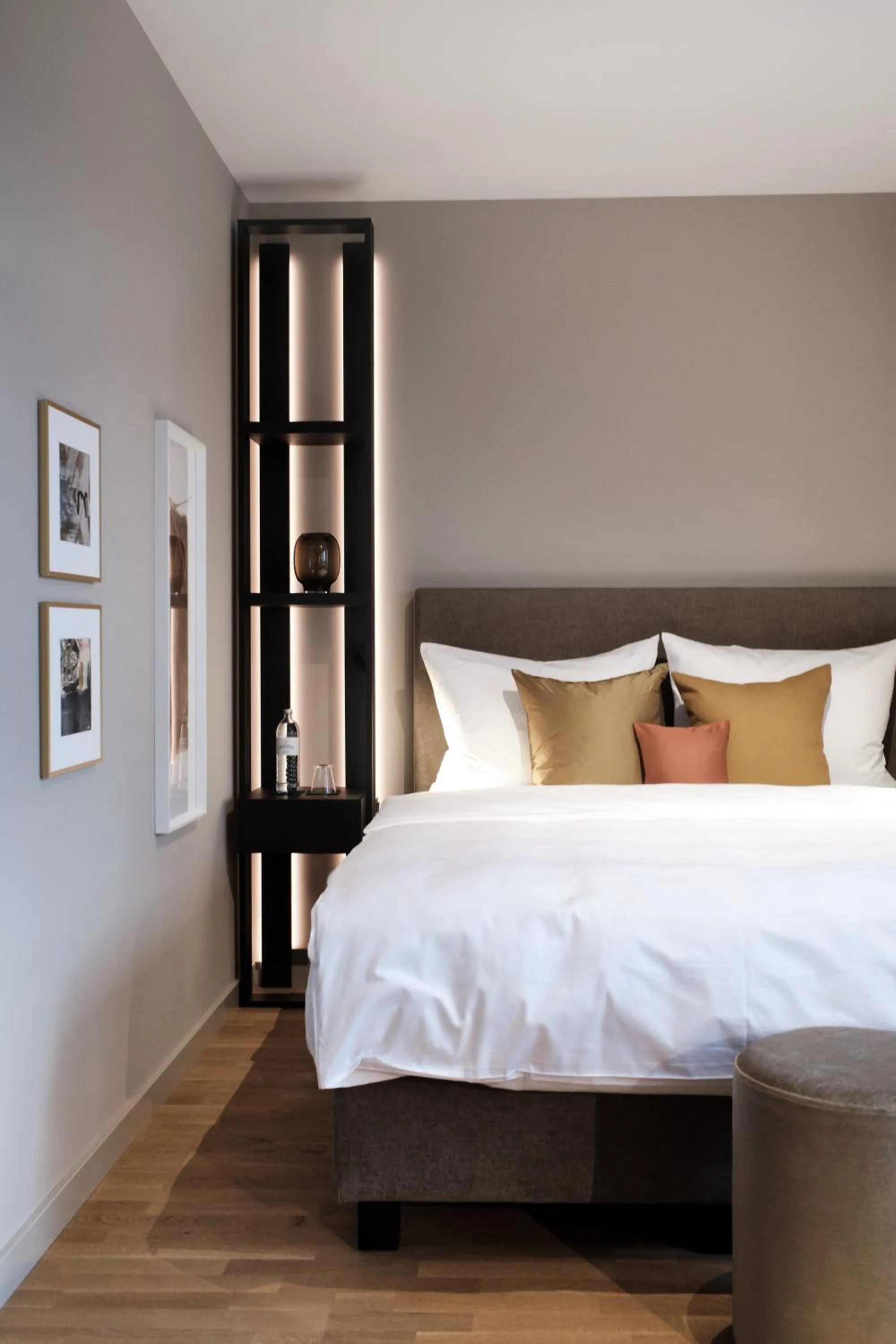 Bed in SAXX Hotel "Am Theater Karree"