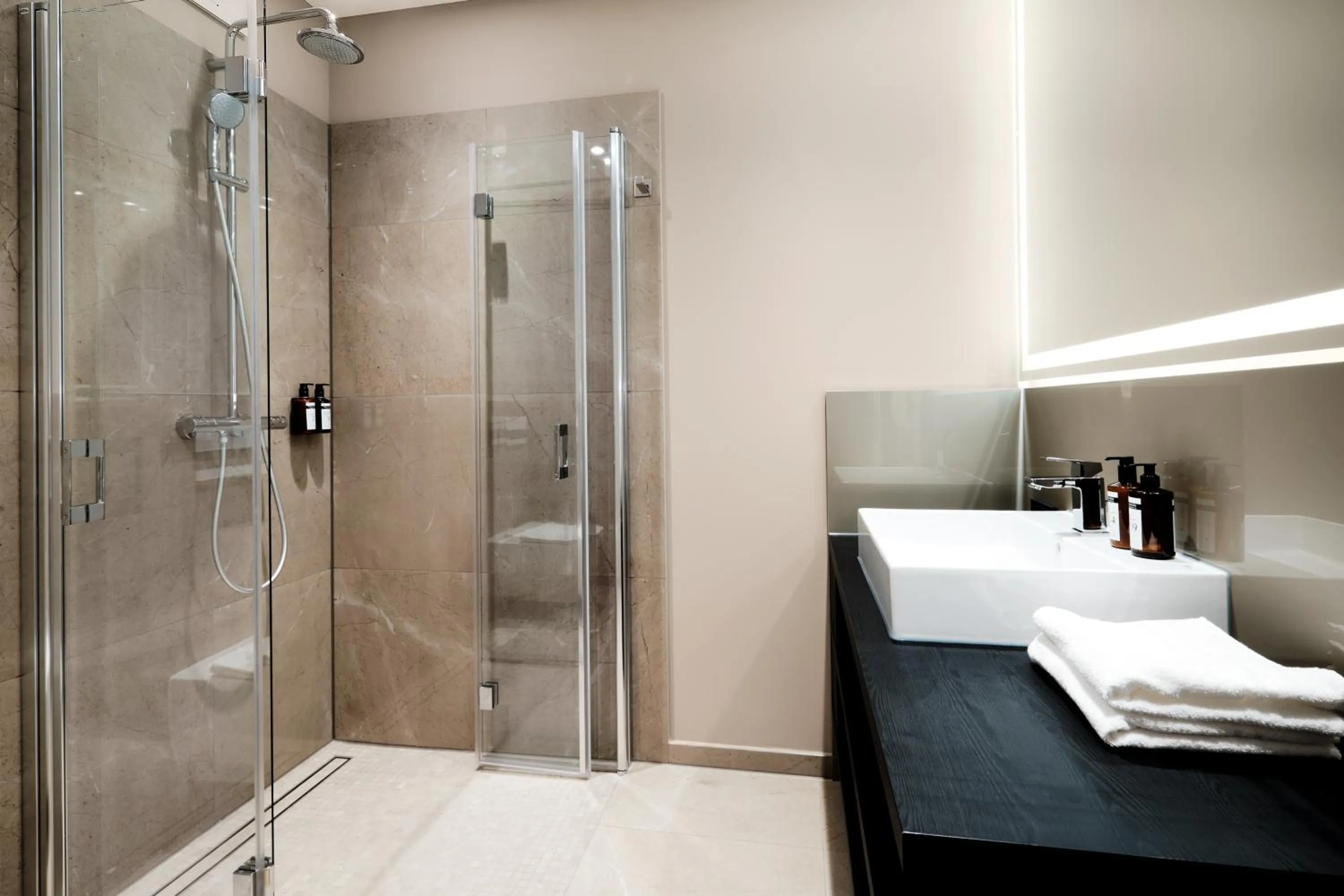 Bathroom in SAXX Hotel "Am Theater Karree"