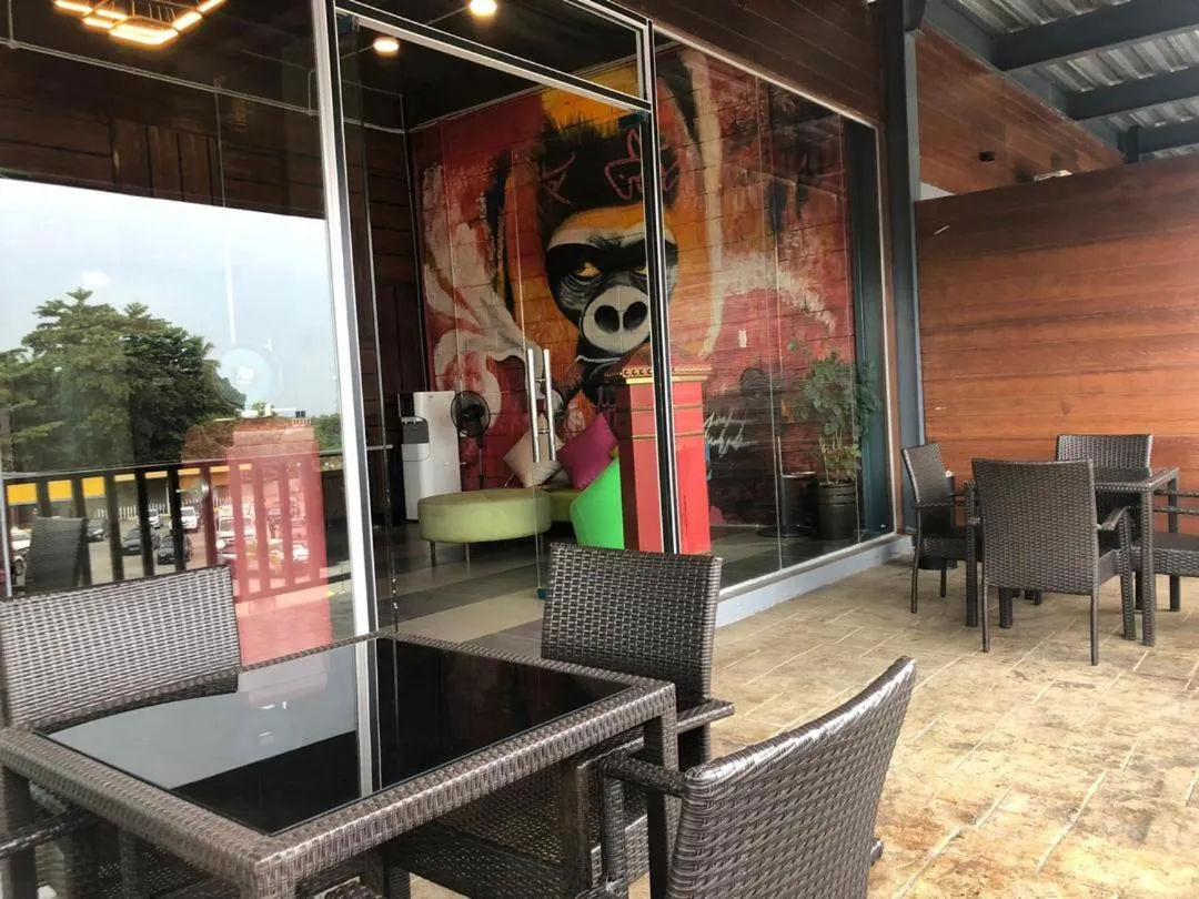 Patio in Wings Hotel