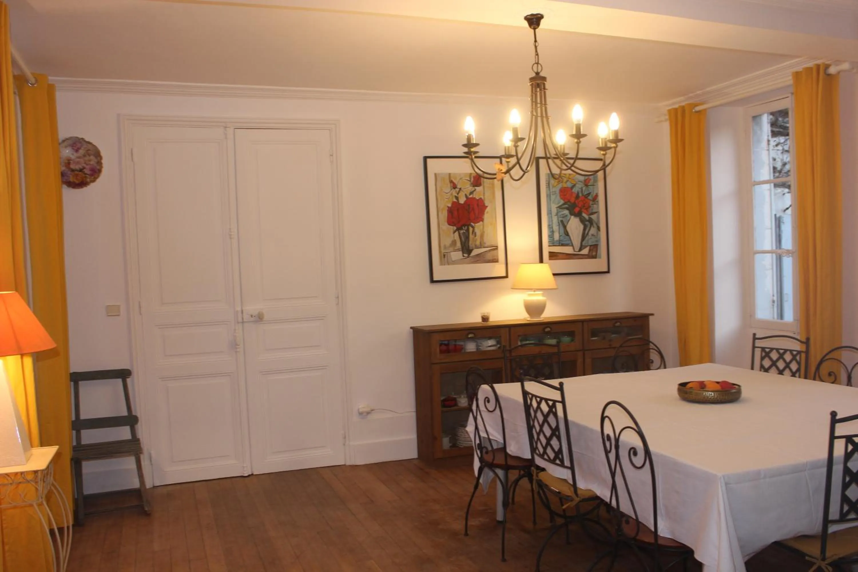 Dining area in Il était une fois un jardin