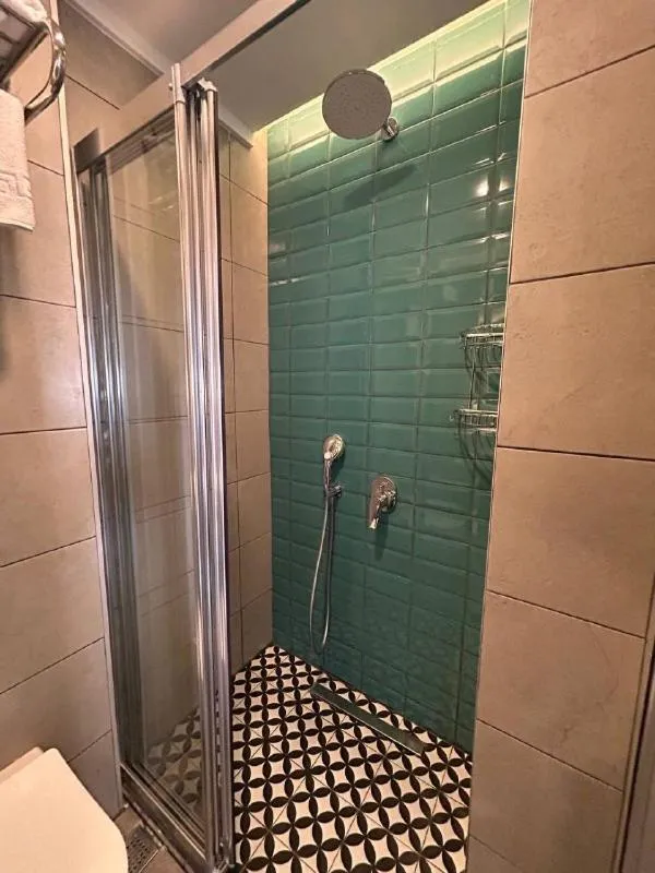 Shower in Havana Apart Hotel