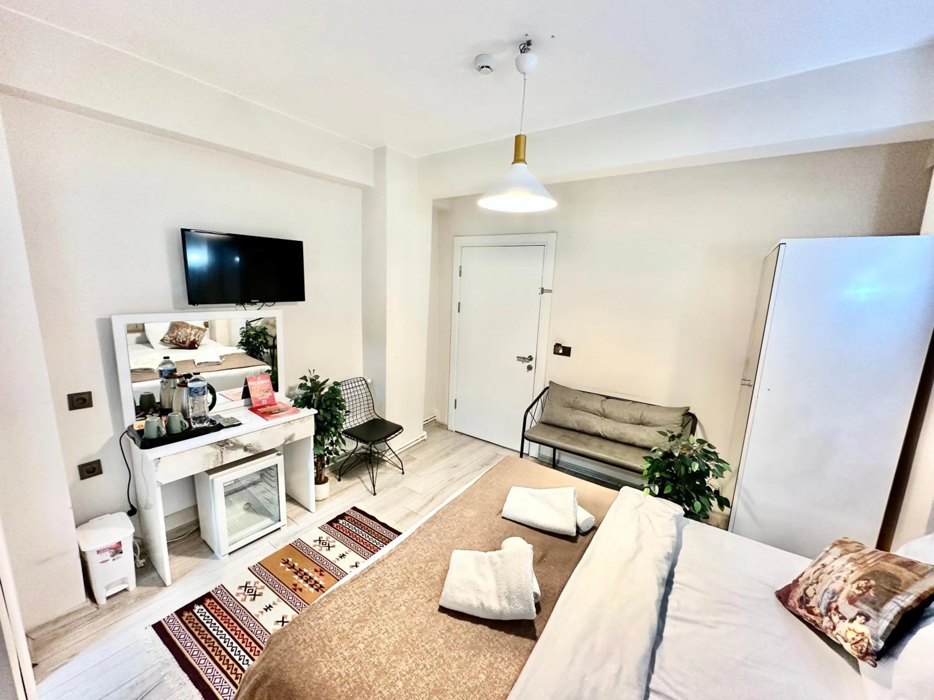 Photo of the whole room, Bed in Galapera Hotel