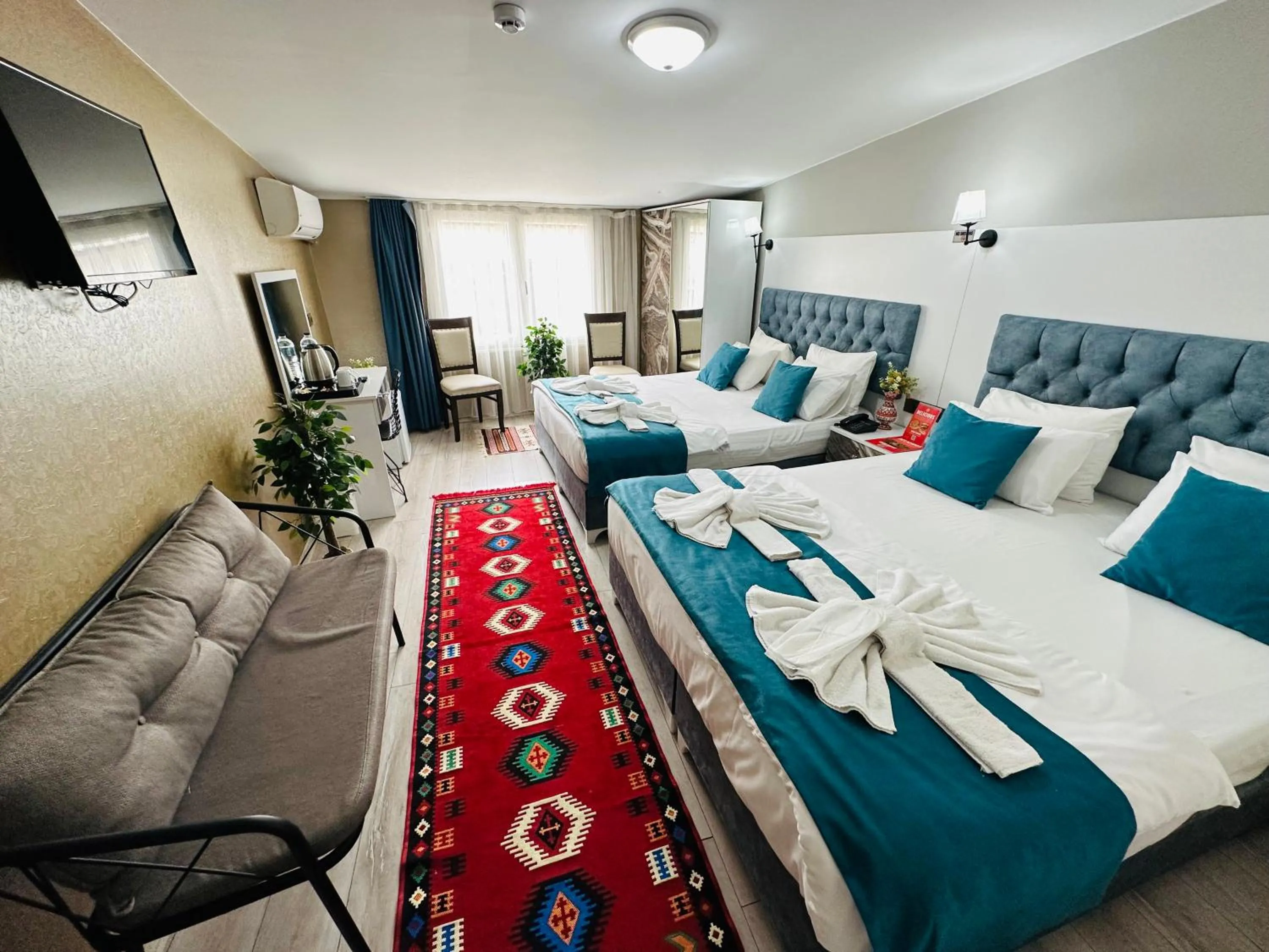 Photo of the whole room, Bed in Galapera Hotel