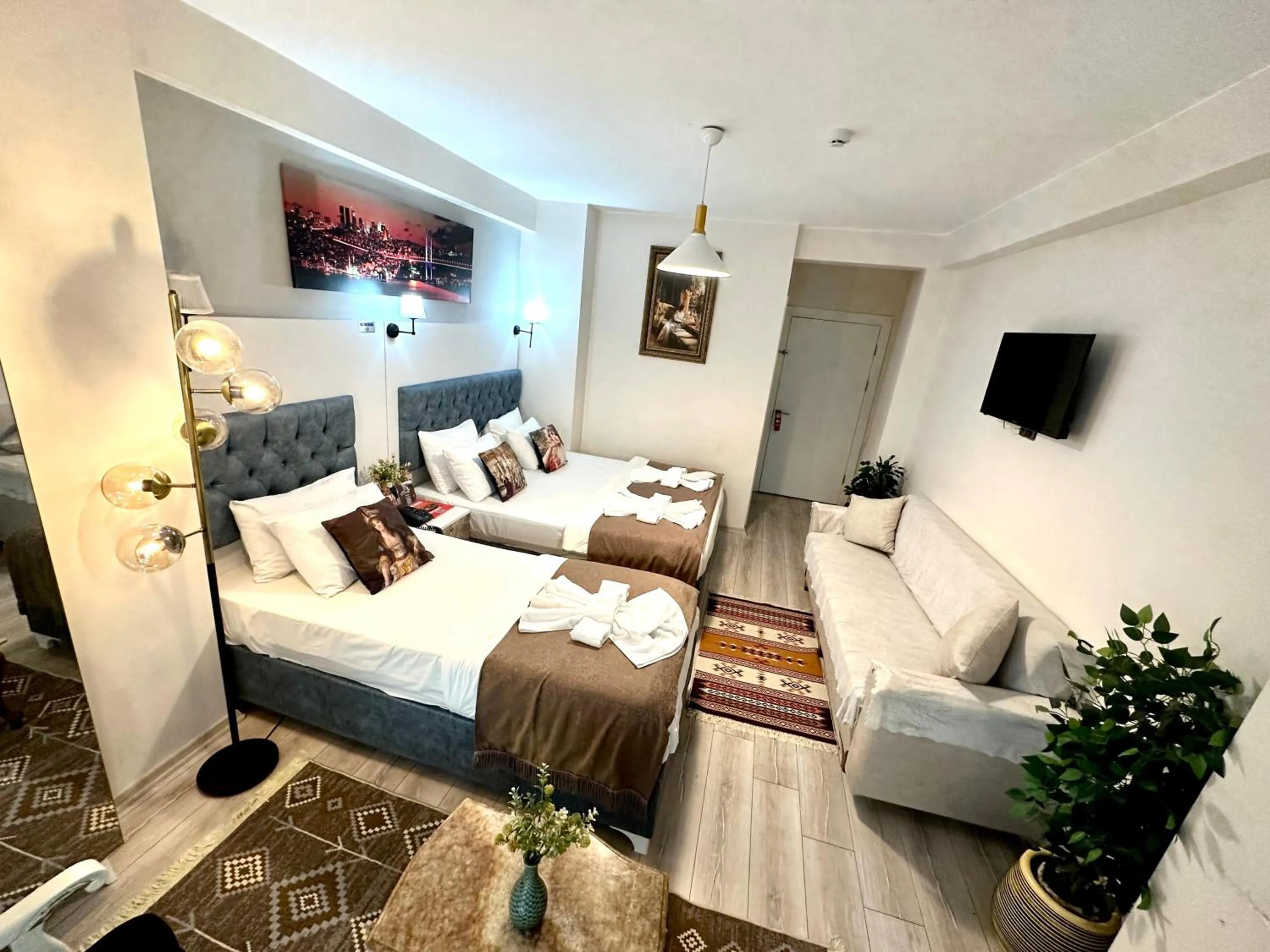 Photo of the whole room, Bed in Galapera Hotel