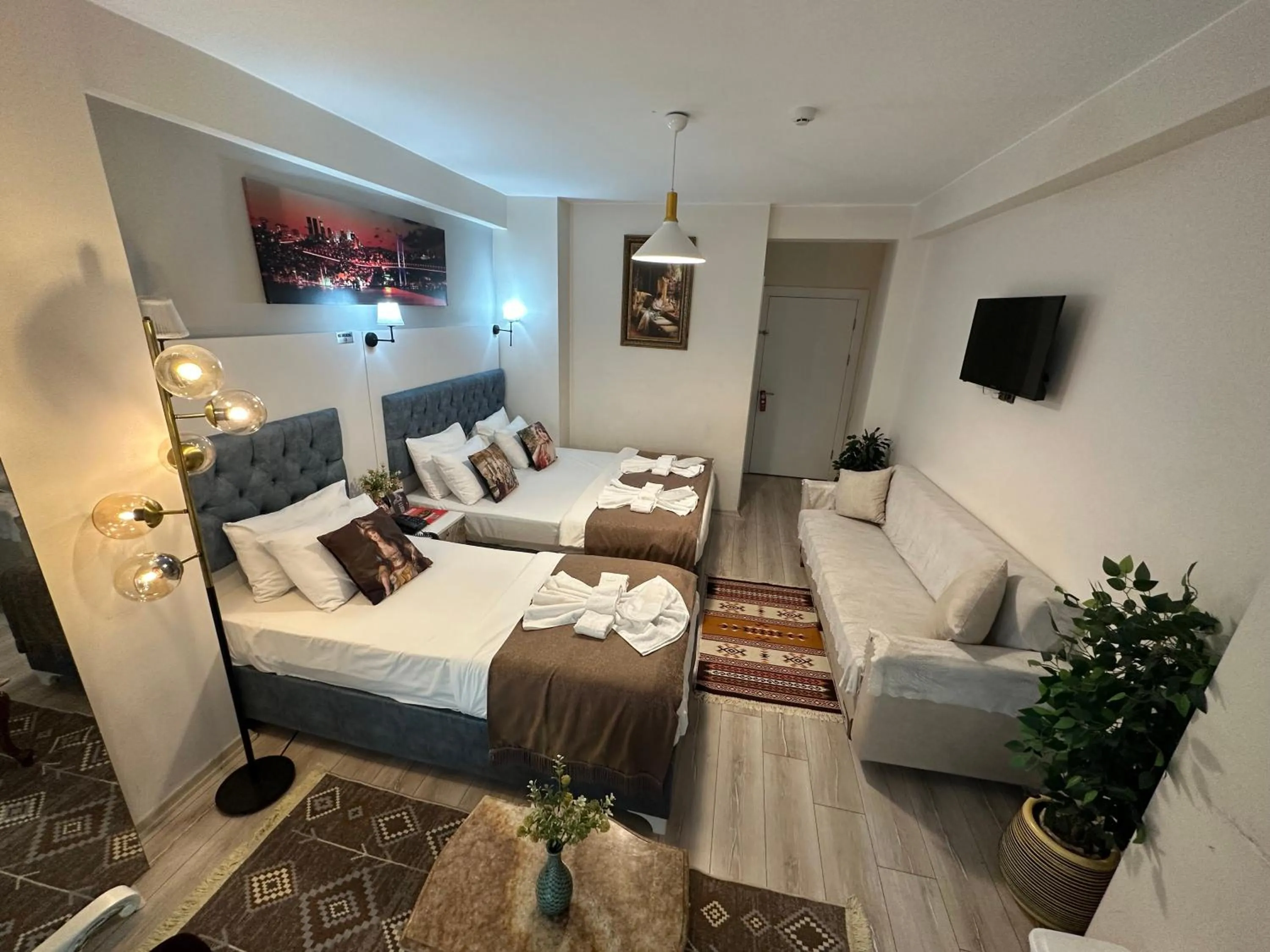 Photo of the whole room, Bed in Galapera Hotel