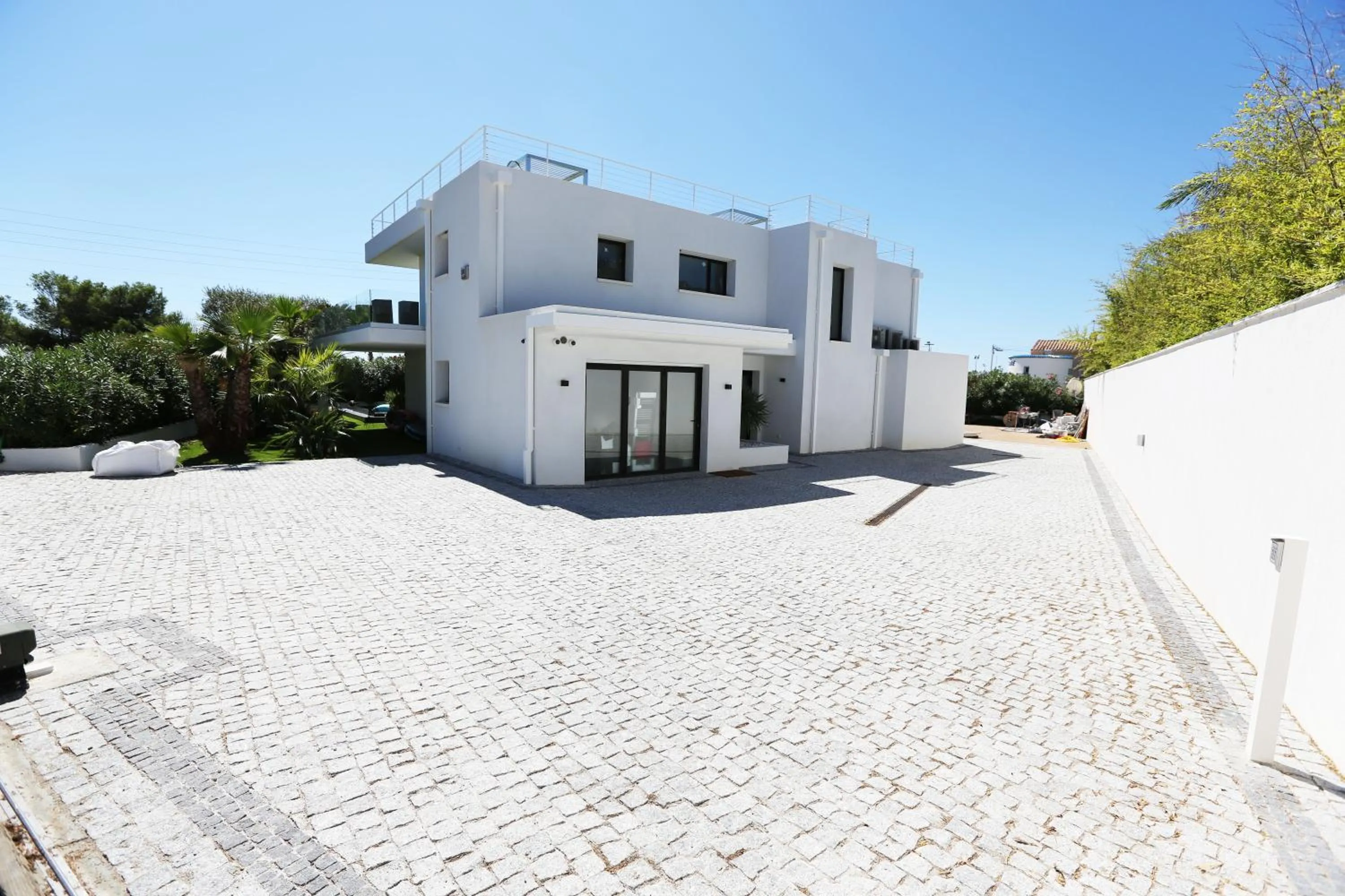 Property building in VILLA MIAMI