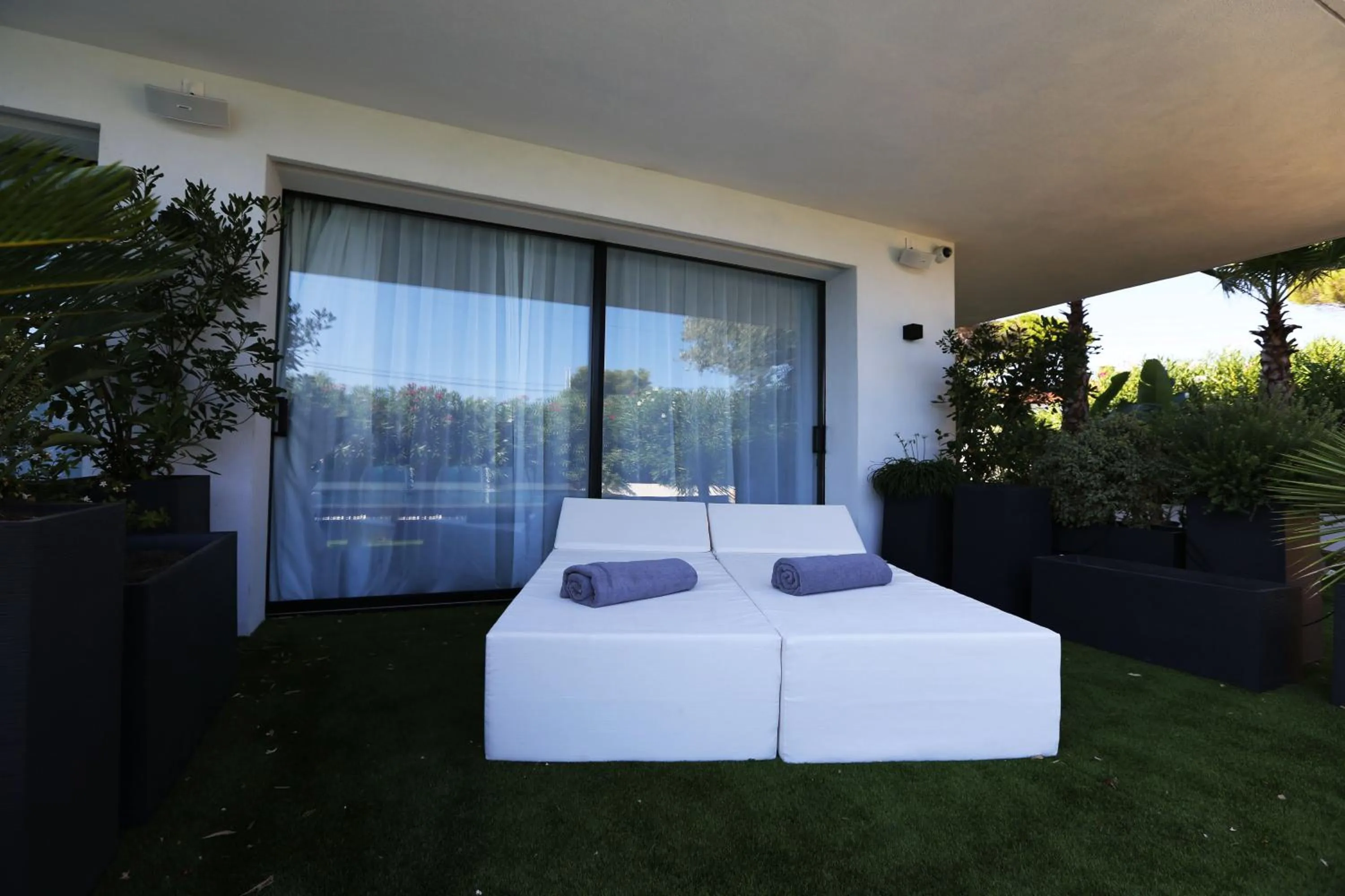 Patio, Bed in VILLA MIAMI