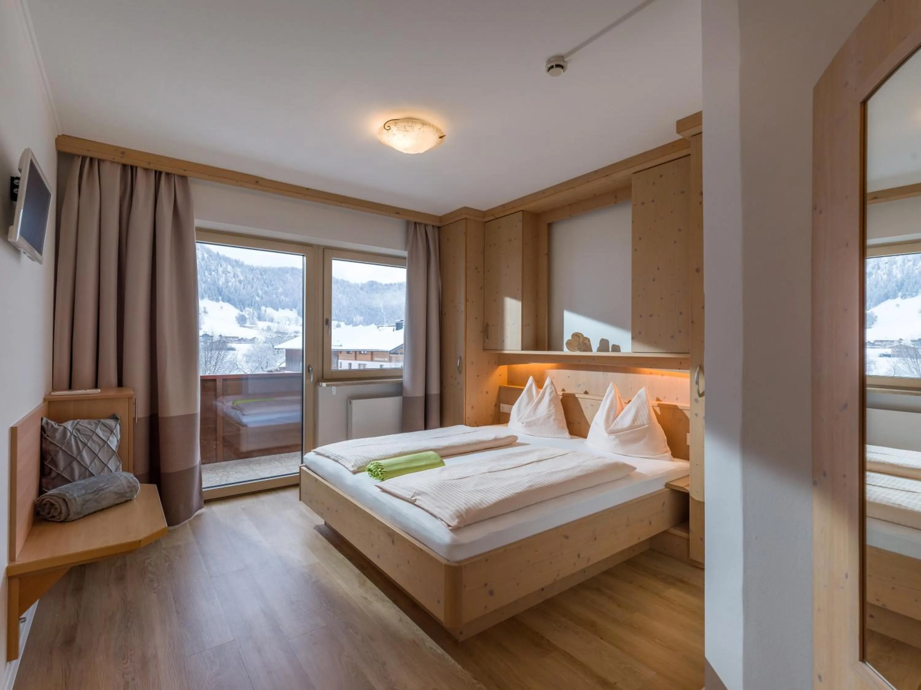 Bedroom, Bed in Aparthotel Brandauerhof