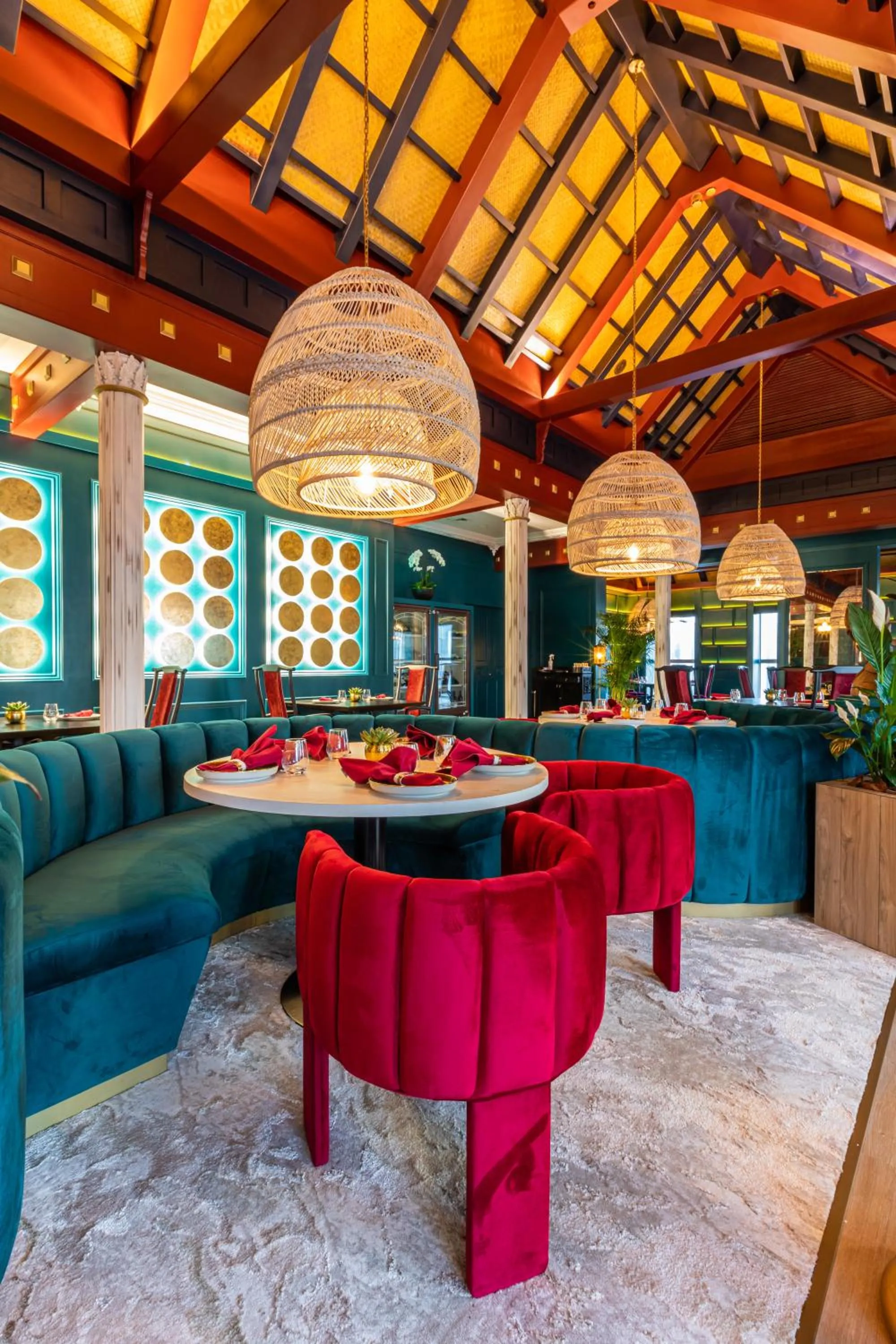 Restaurant/places to eat in Dusit Thani Dubai