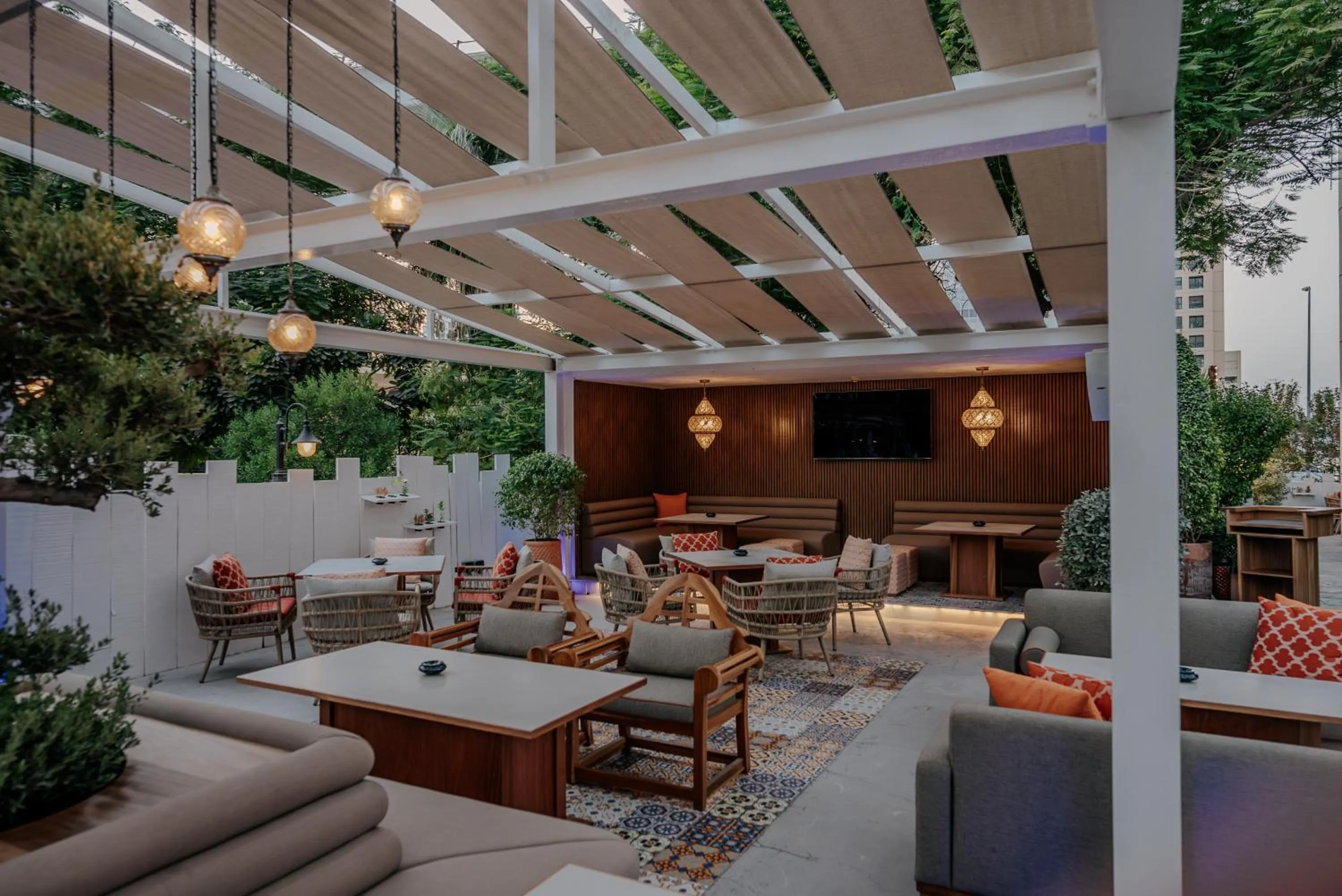 Restaurant/places to eat in Dusit Thani Dubai