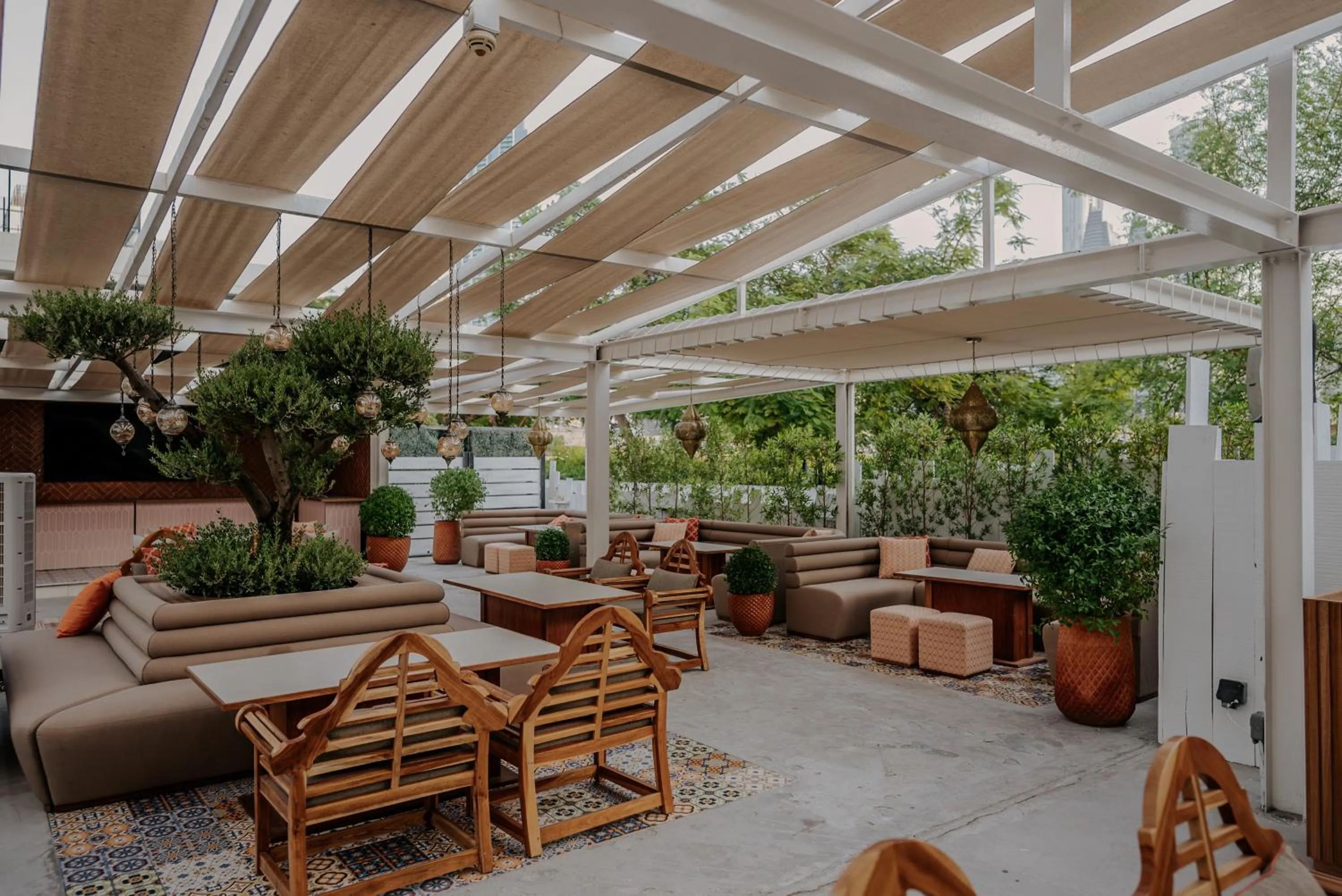 Restaurant/places to eat in Dusit Thani Dubai