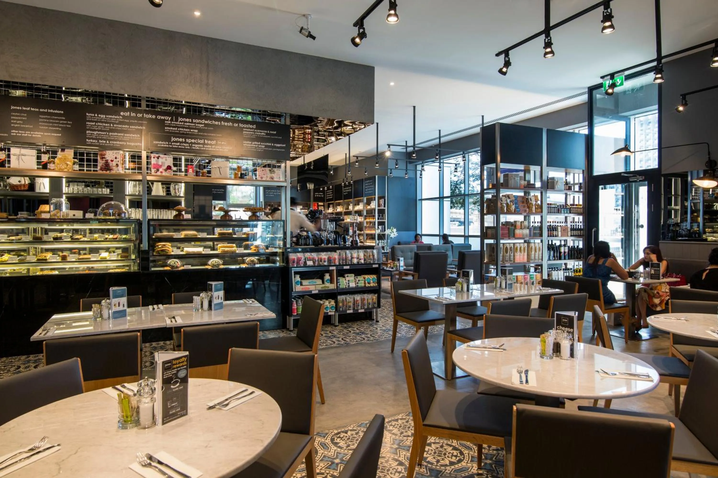 Restaurant/places to eat in Dusit Thani Dubai