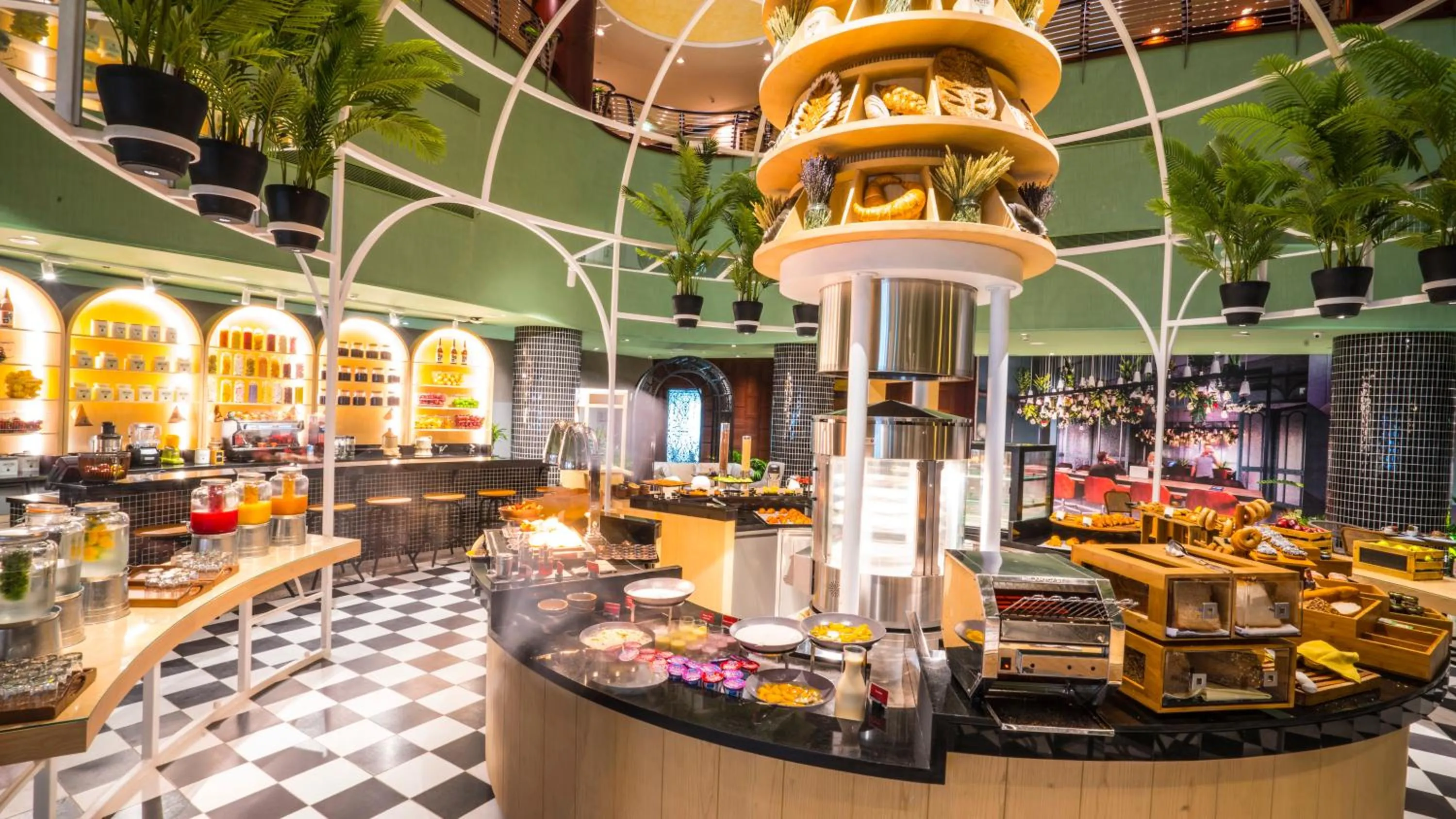 Breakfast in Dusit Thani Dubai