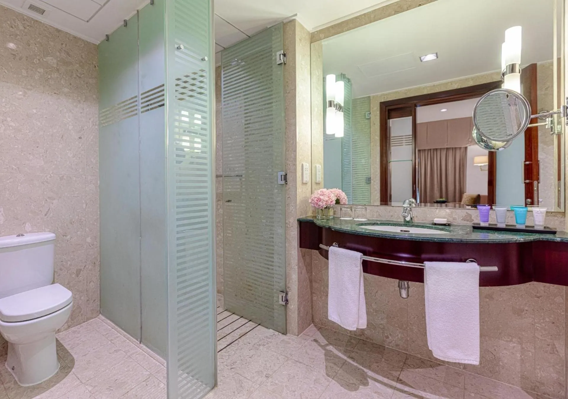 Bathroom in Dusit Thani Dubai