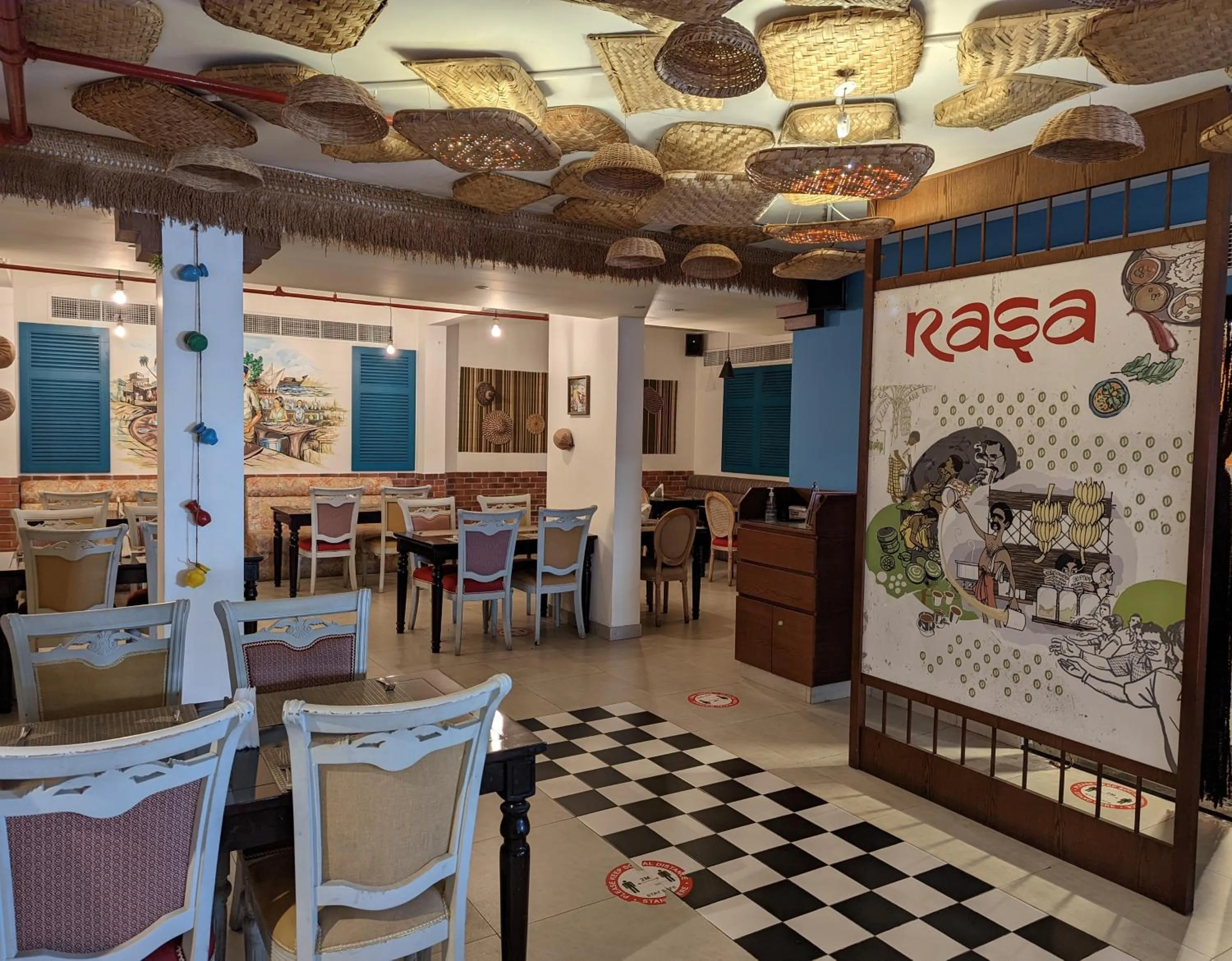 Restaurant/places to eat in Fortune Karama Hotel