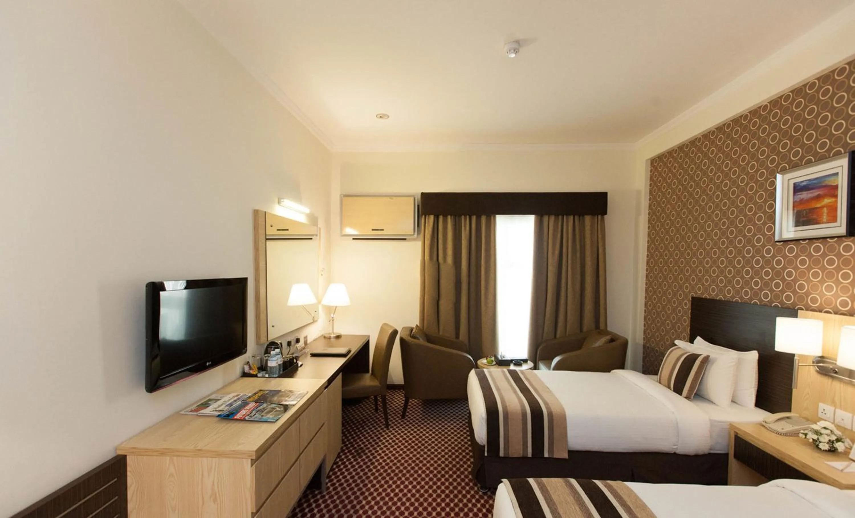 TV and multimedia, Bed in Fortune Karama Hotel