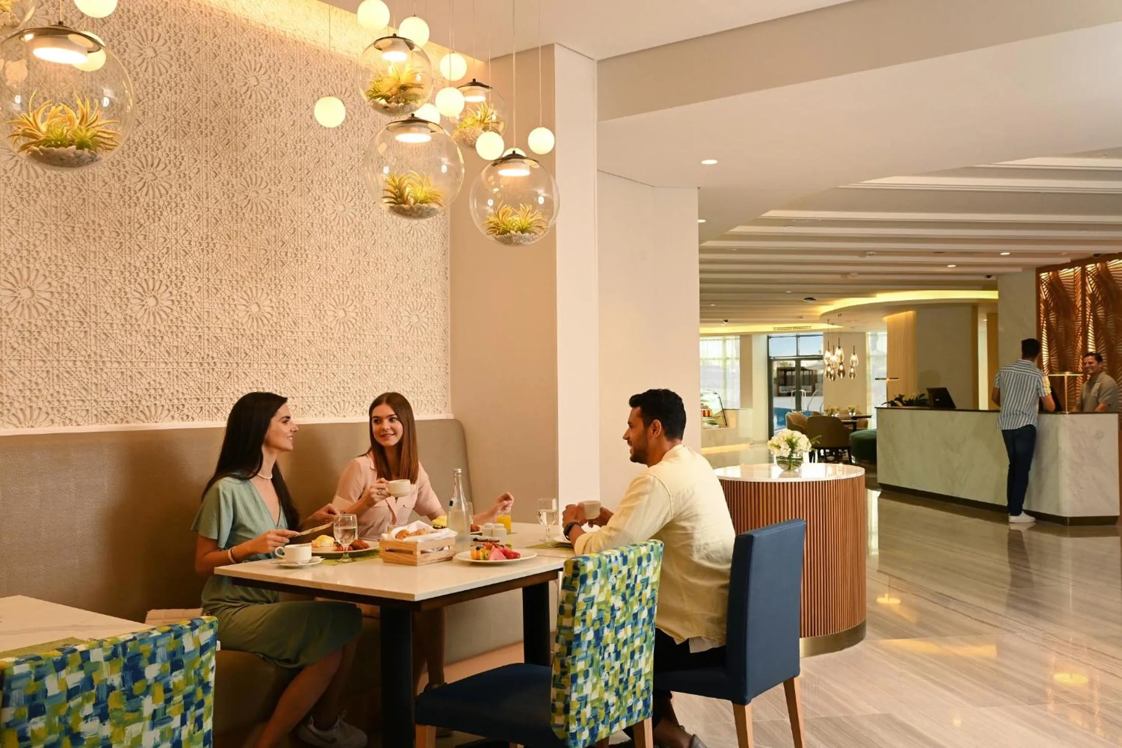 Restaurant/places to eat in Arabian Park Dubai, an Edge by Rotana Hotel