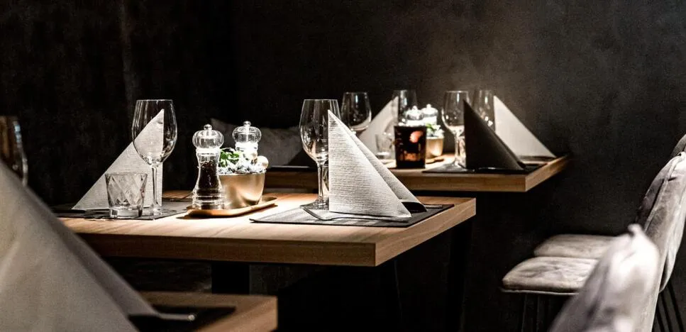 Restaurant/places to eat in ALMMONTE PRÄCLARUM SUITES - Casual Boutique Hotel