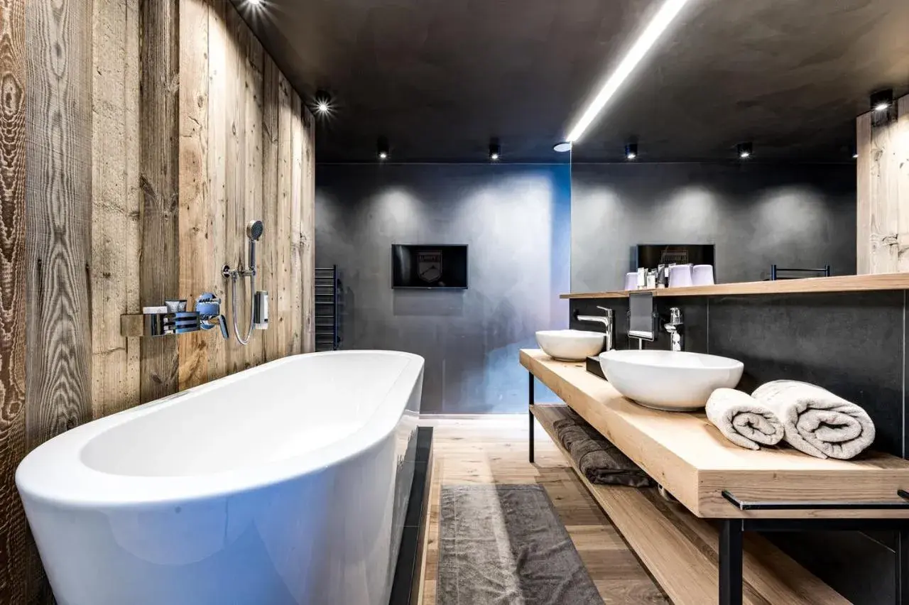 Premium Suite - single occupancy in ALMMONTE PRÄCLARUM SUITES Design Hotel Premium Suite - single occupancy in ALMMONTE PRÄCLARUM SUITES Design Hotel