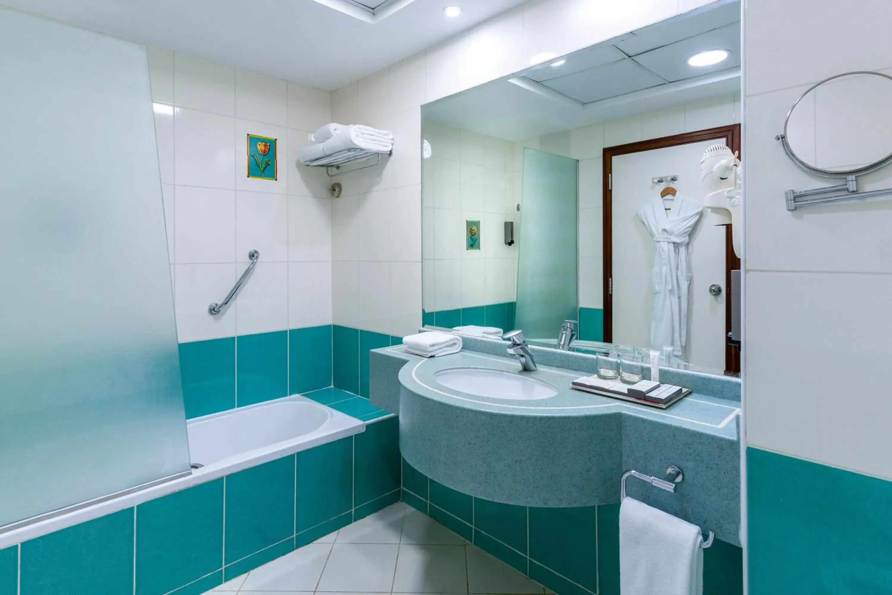 Superior King Room in Coral Dubai Deira Hotel Superior King Room in Coral Dubai Deira Hotel