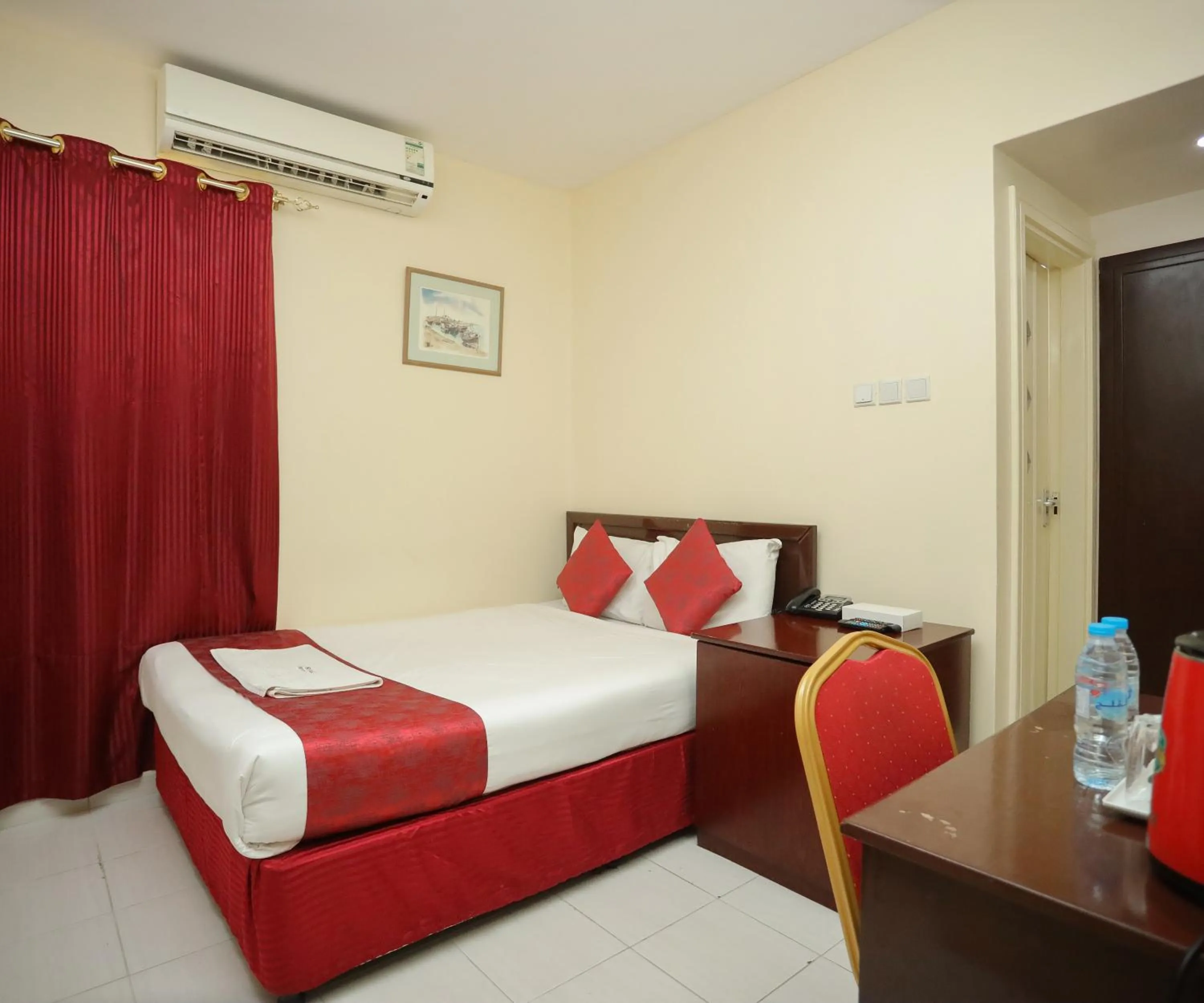 Photo of the whole room, Bed in Al Sharq Hotel