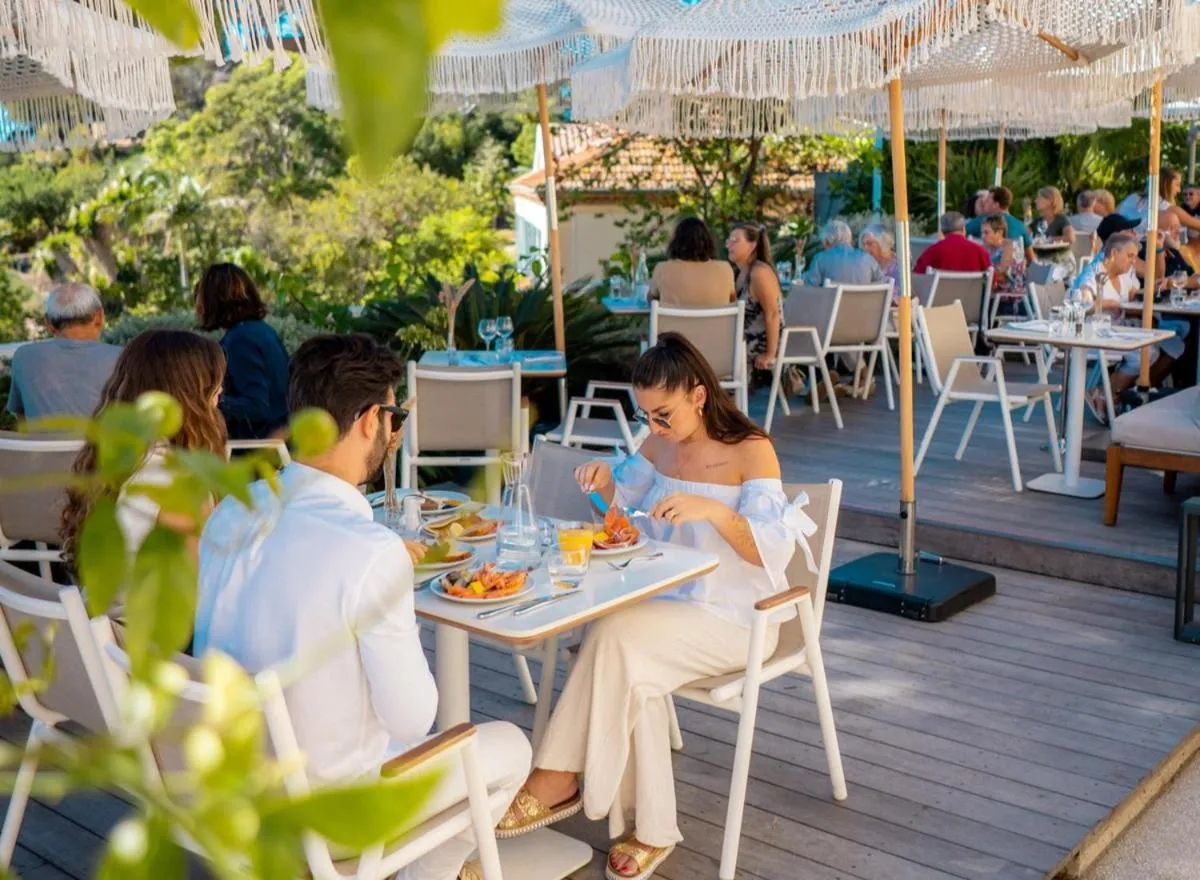 Patio in Eden Rose Grand Hotel BW Premier Collection