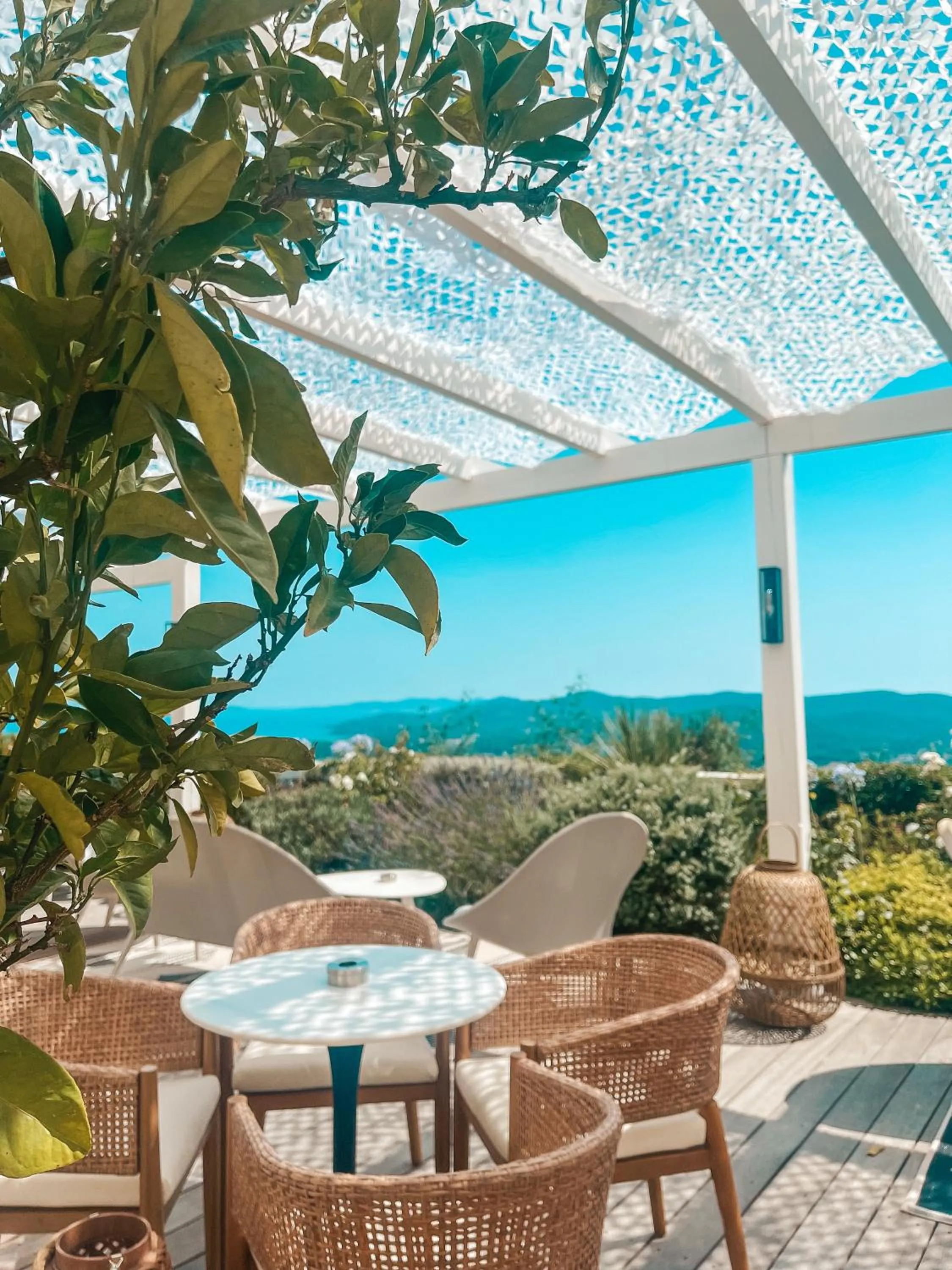 Patio in Eden Rose Grand Hotel BW Premier Collection