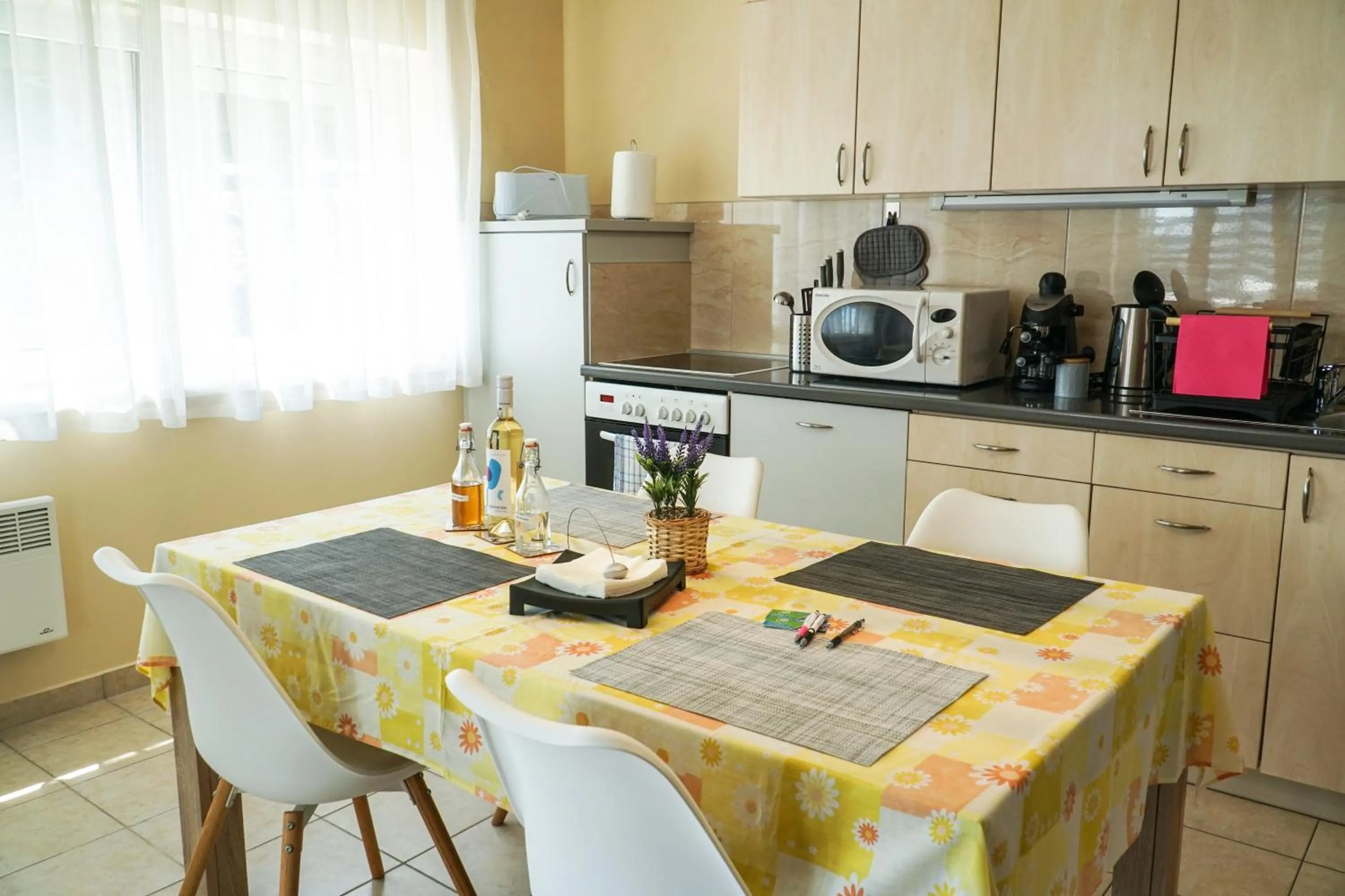 Kitchen or kitchenette in Fügefa Apartman