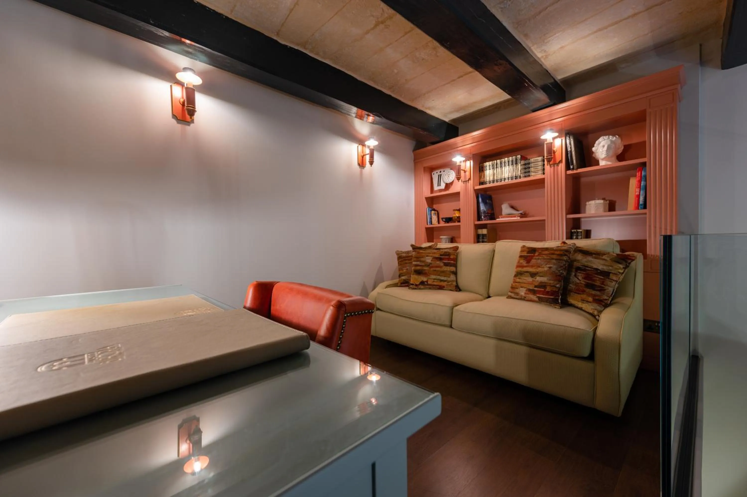 Library in Palazzo Bifora