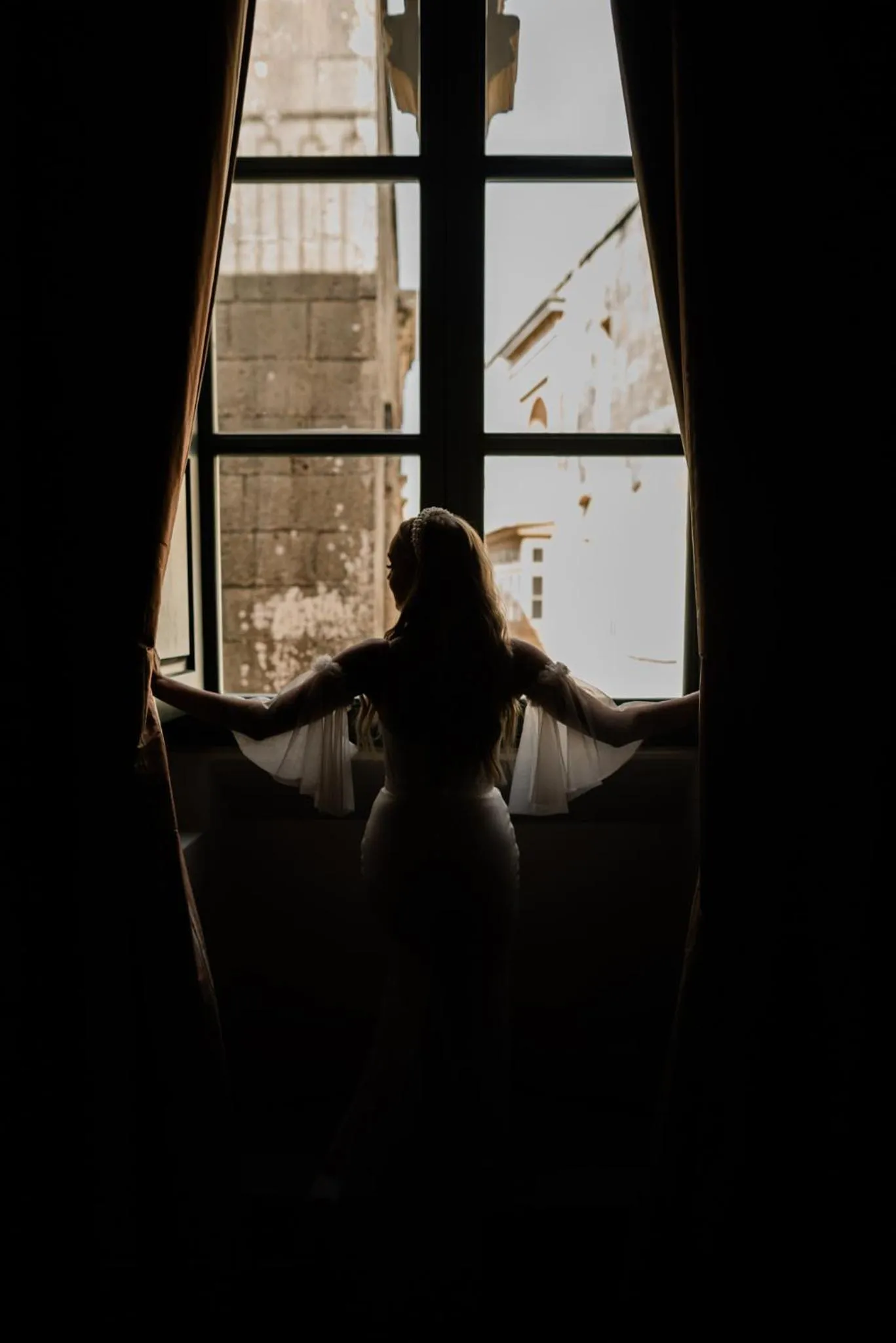 People in Palazzo Bifora