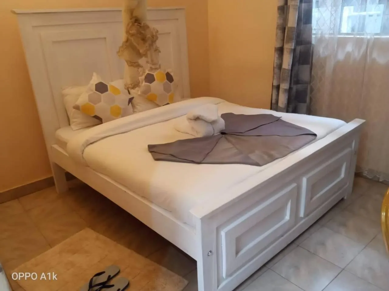 Bed in Villa Serene Hotel