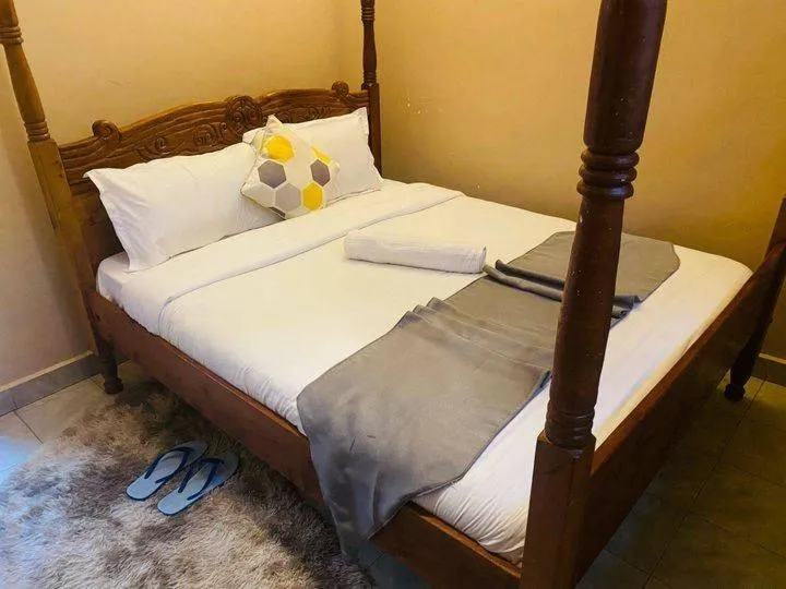 Bed in Villa Serene Hotel