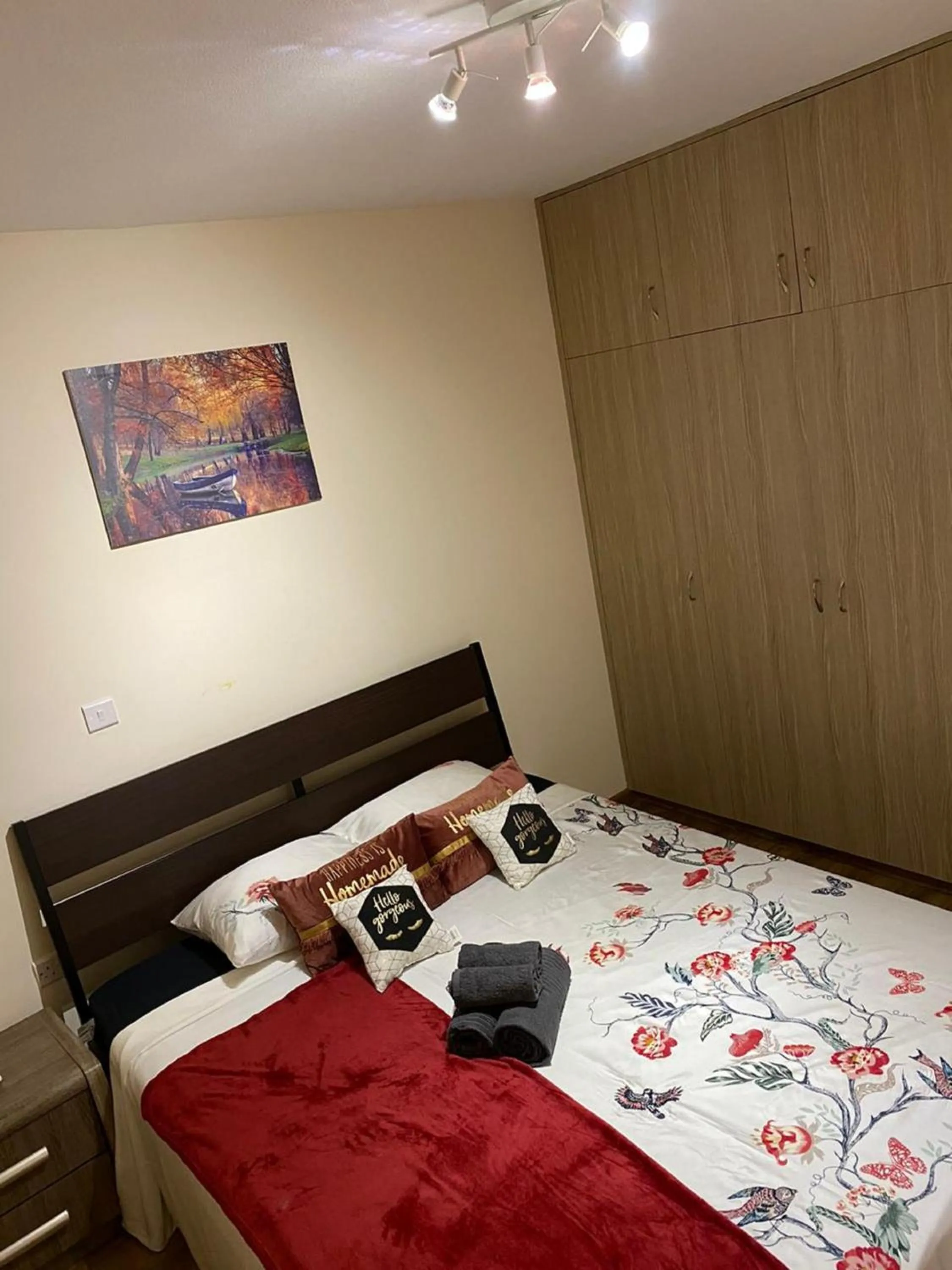 Bedroom, Bed in City Comfort Rooms