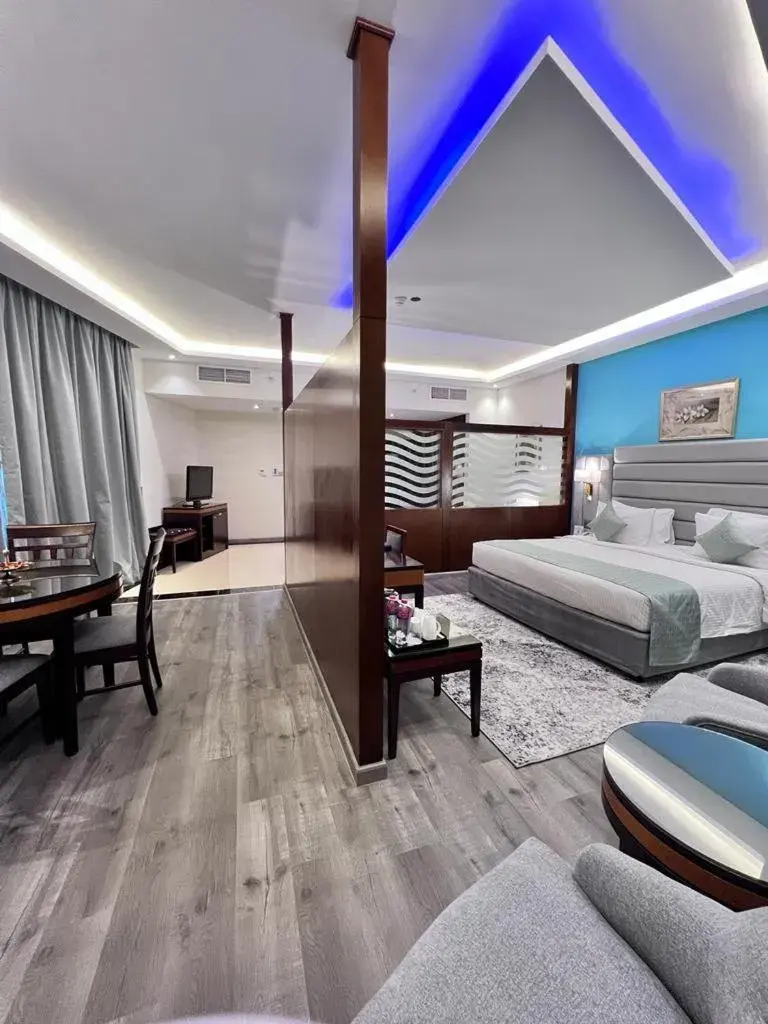 Executive King Suite - Non-Smoking in Howard Johnson Bur Dubai Executive King Suite - Non-Smoking in Howard Johnson Bur Dubai