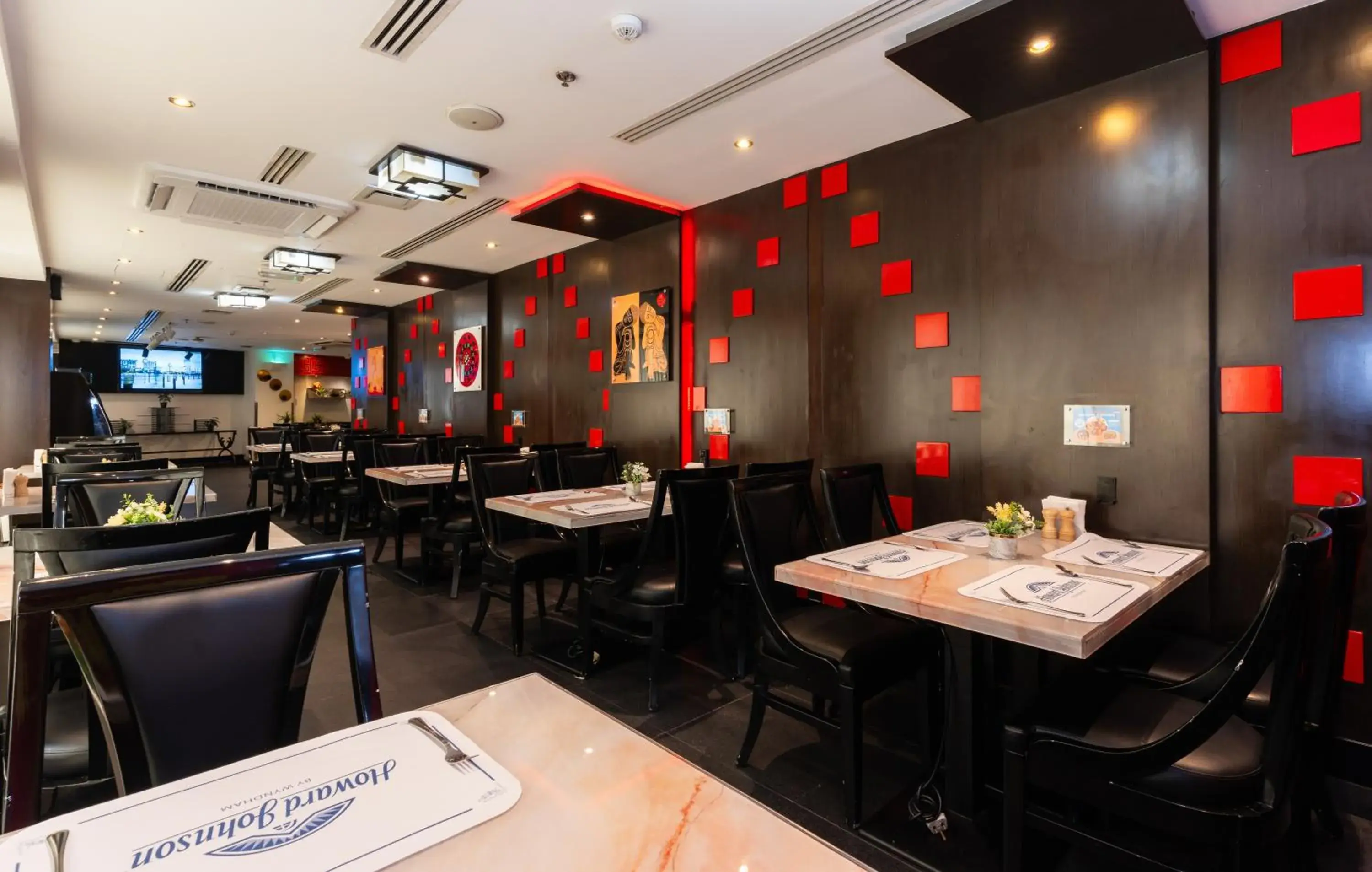 Restaurant/places to eat in Howard Johnson Bur Dubai Restaurant/places to eat in Howard Johnson Bur Dubai