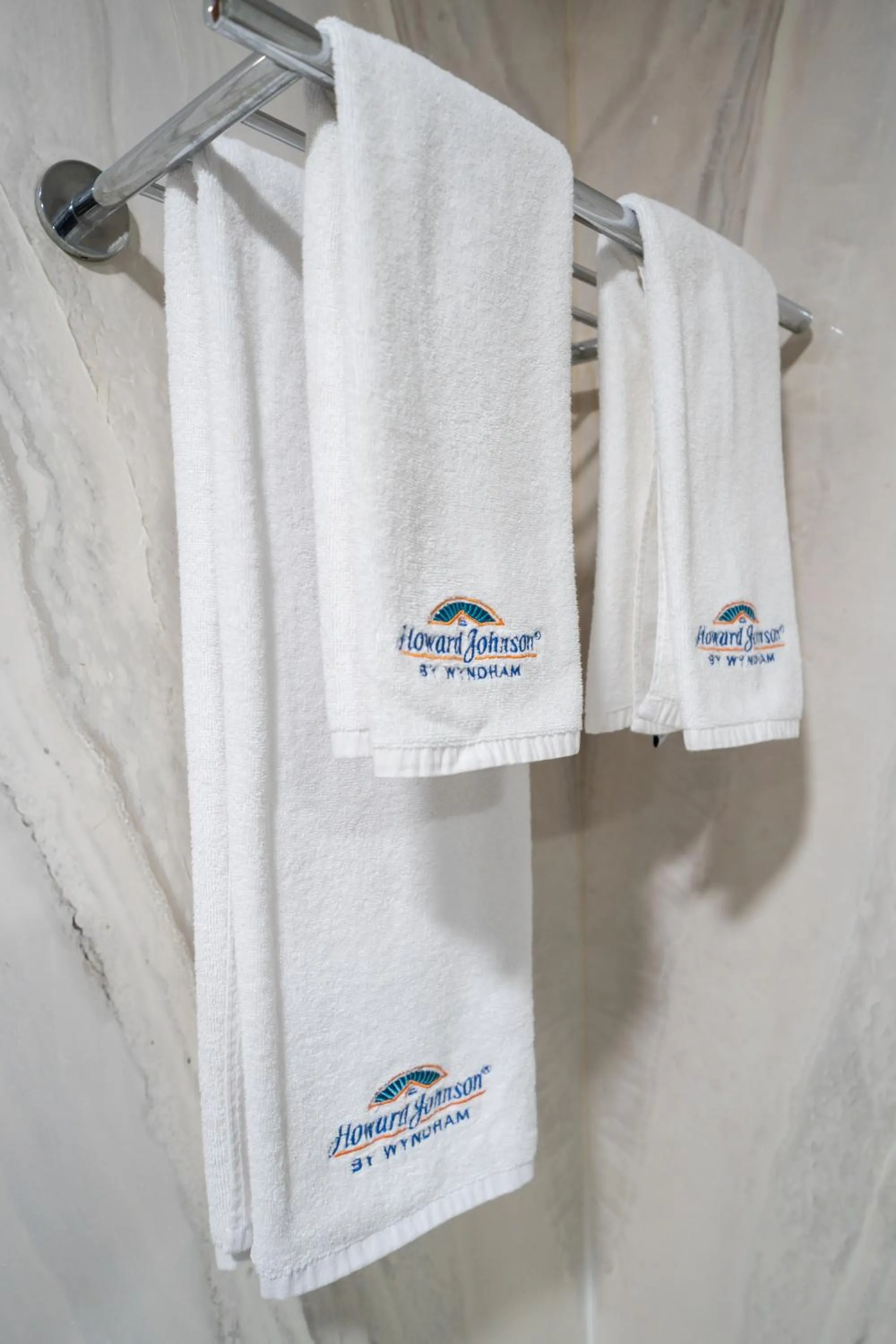 towels in Howard Johnson Bur Dubai