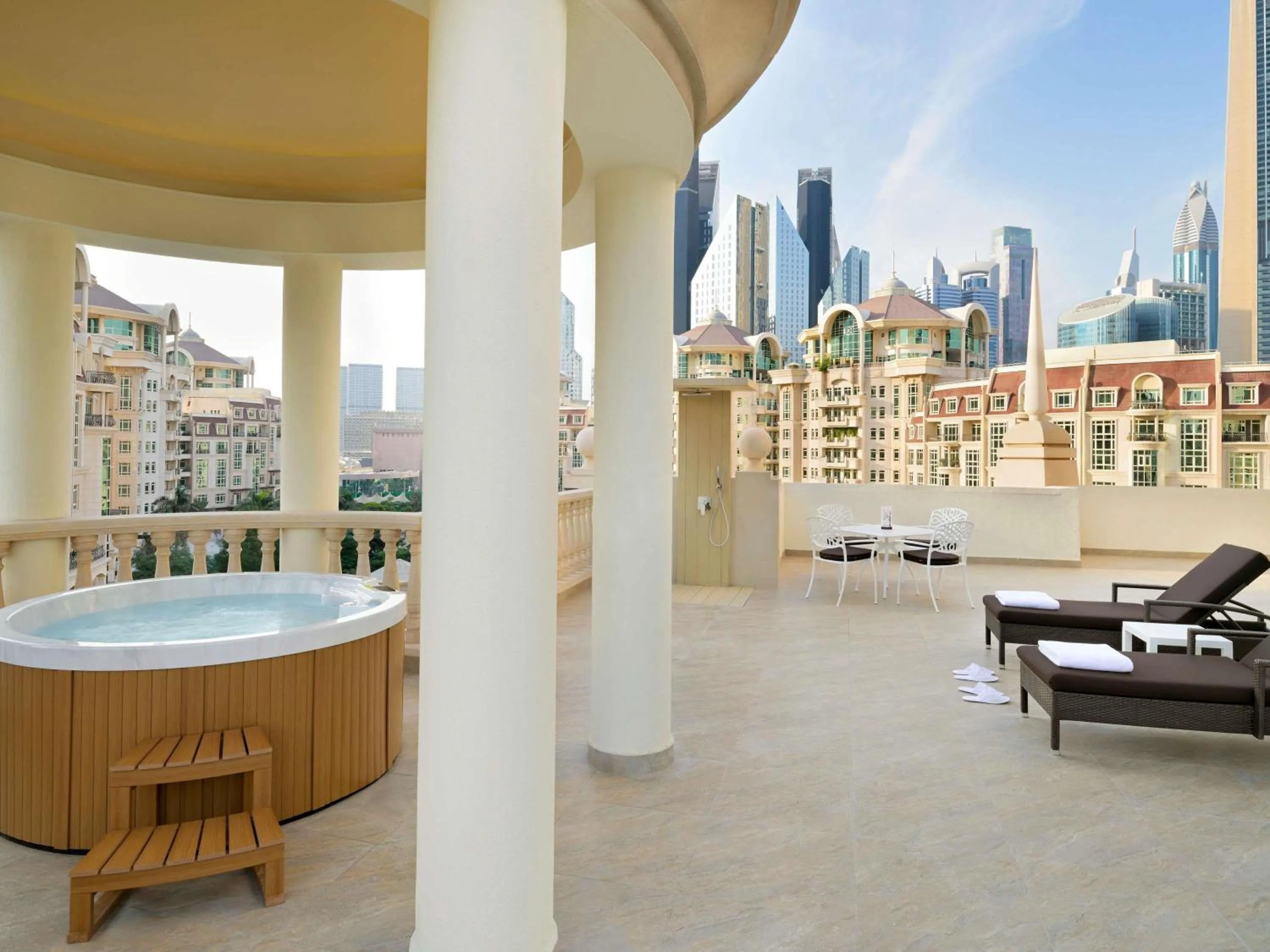 Bedroom in Swissôtel Al Murooj Dubai