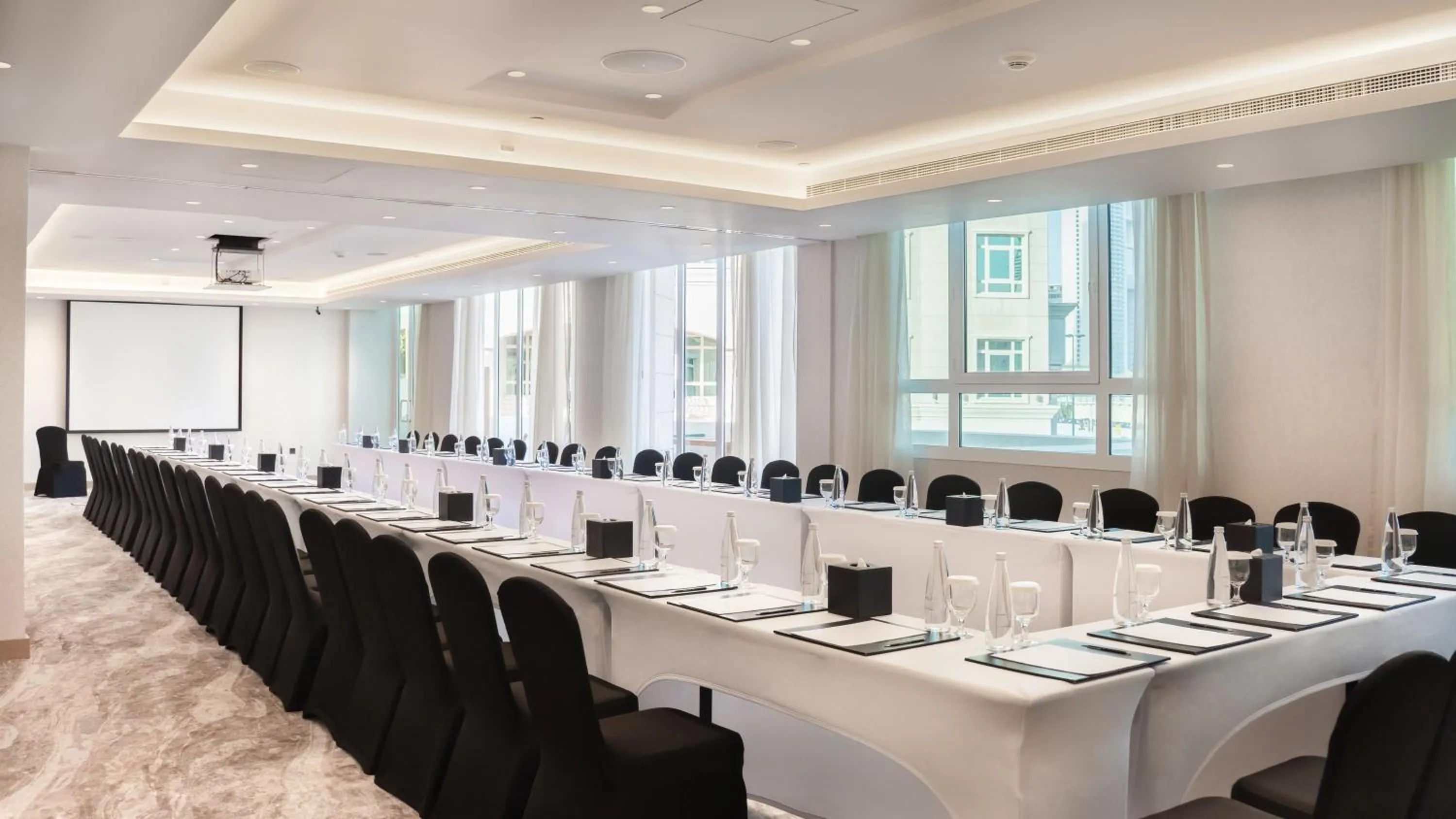 Meeting/conference room in Swissôtel Al Murooj Dubai