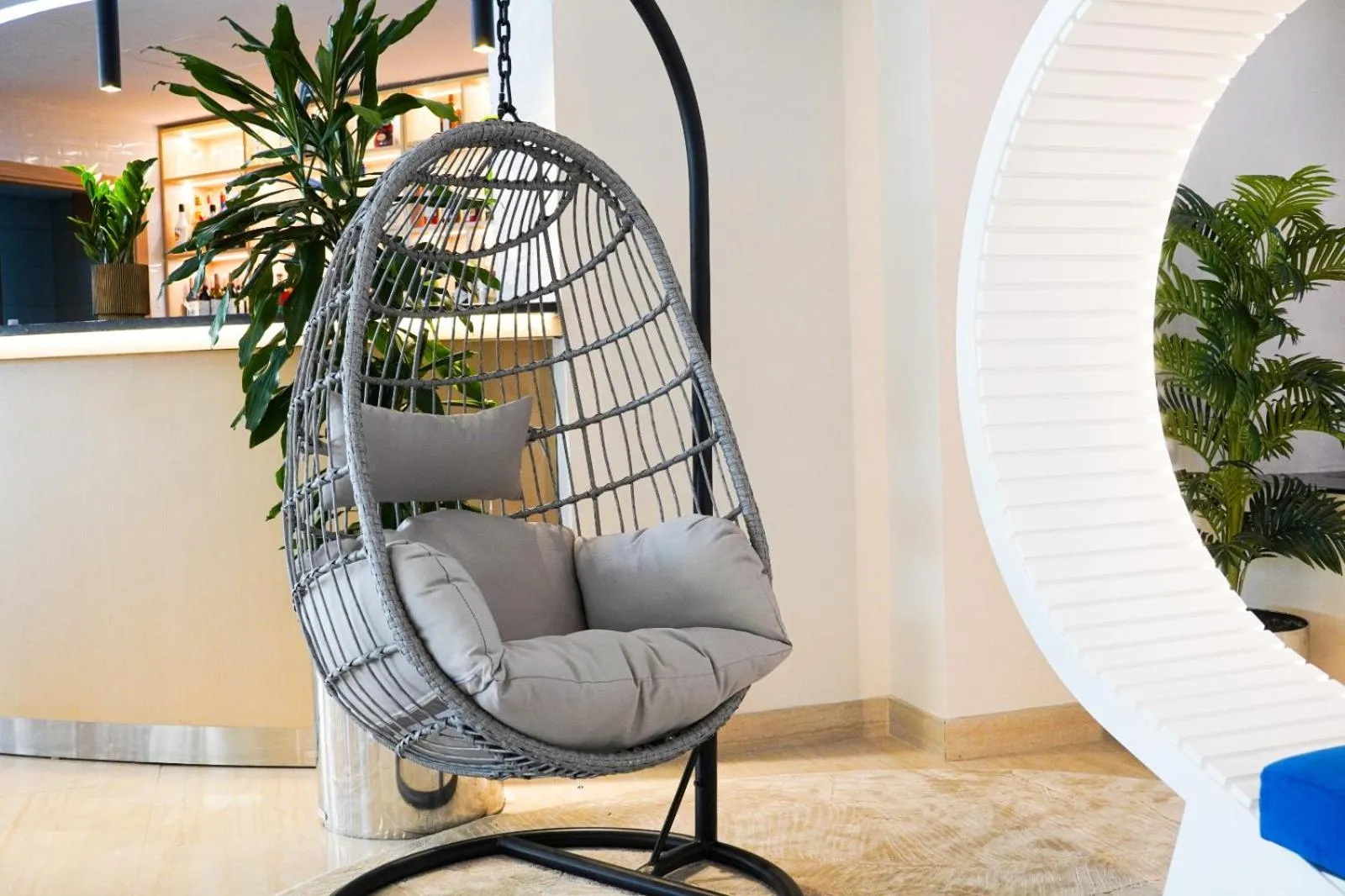 Seating area in Swissôtel Al Murooj Dubai