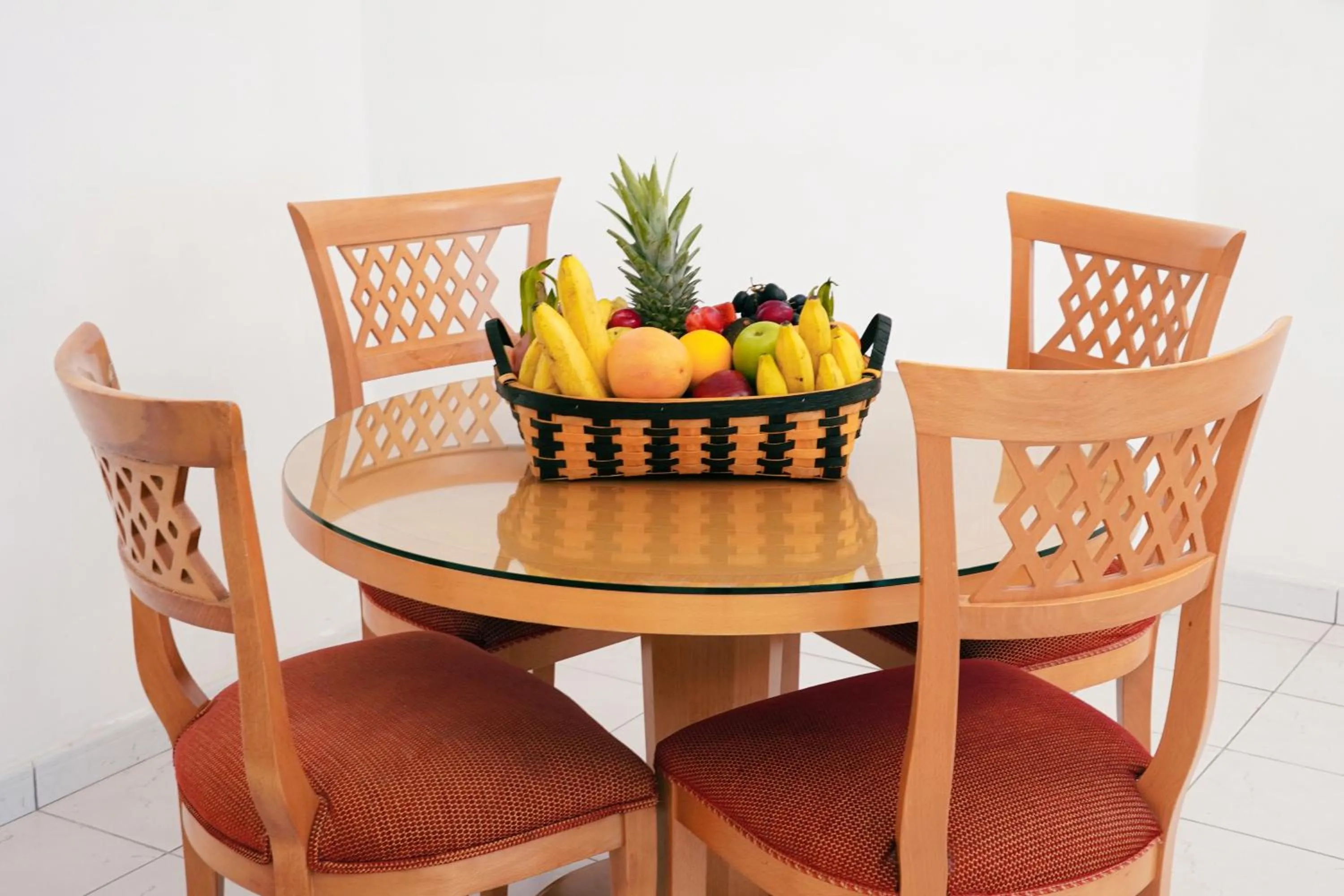 Food and drinks in Swissôtel Al Murooj Dubai