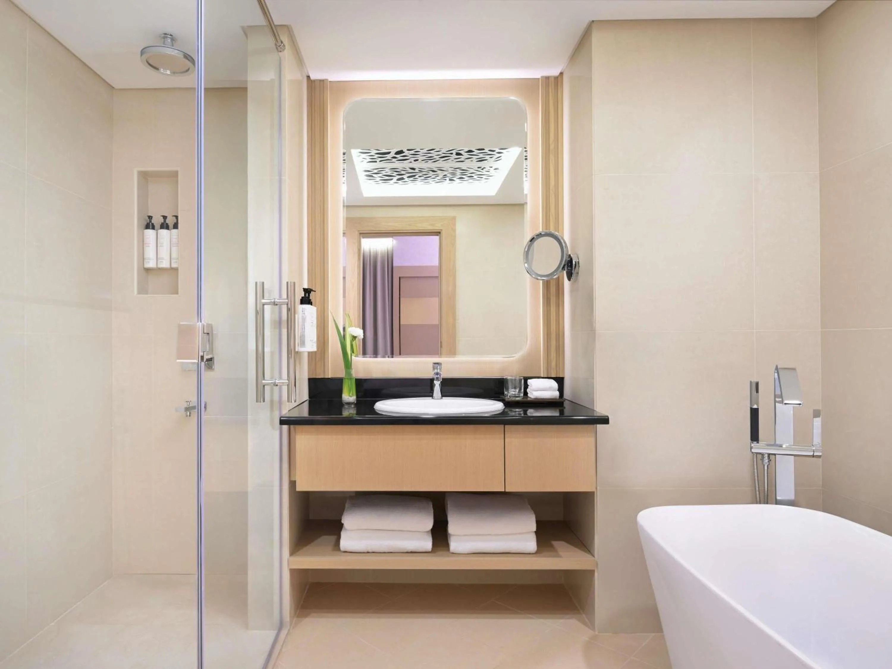 Bedroom in Swissôtel Al Murooj Dubai